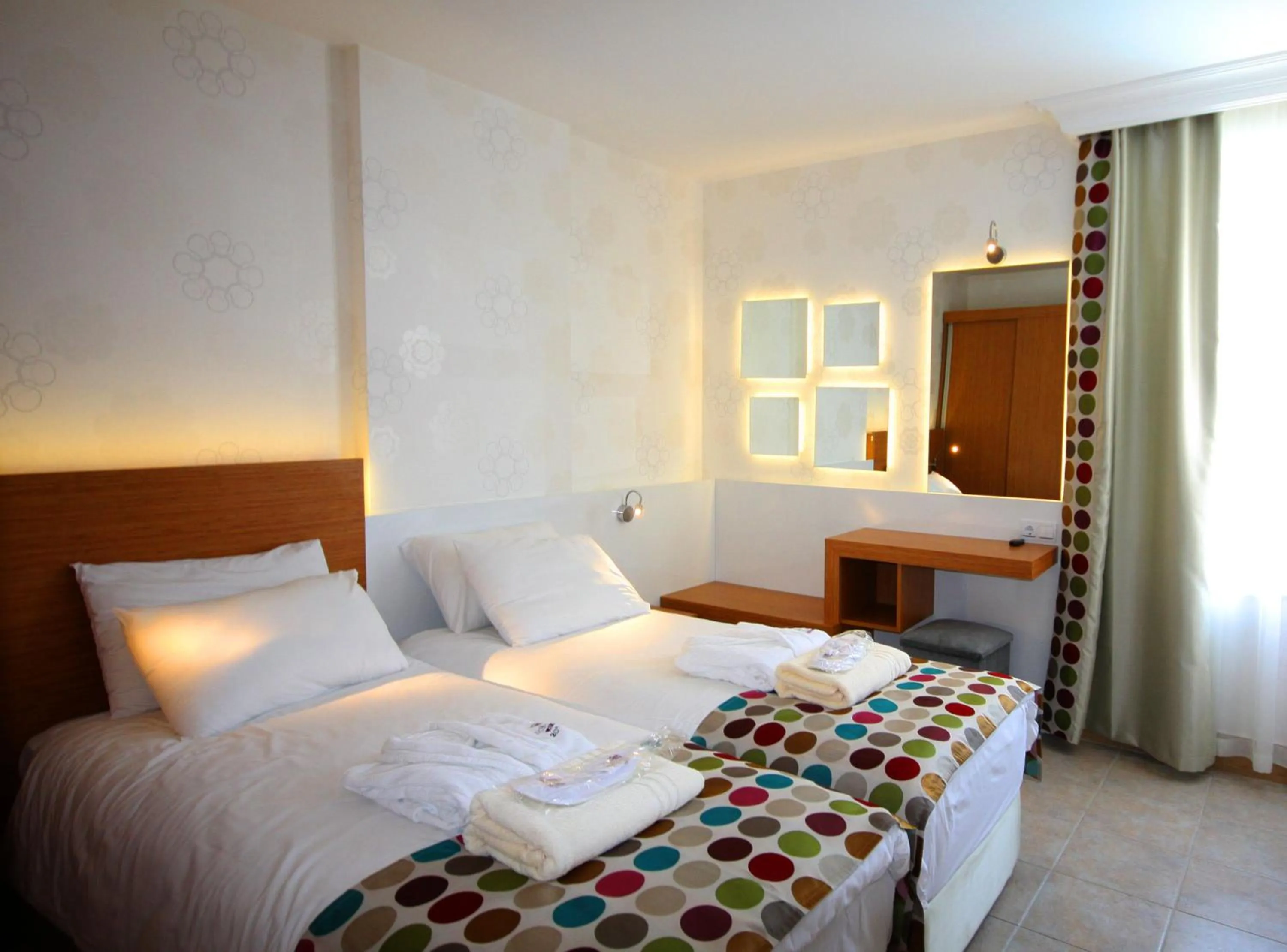 Bedroom, Bed in Sunpark Garden Hotel