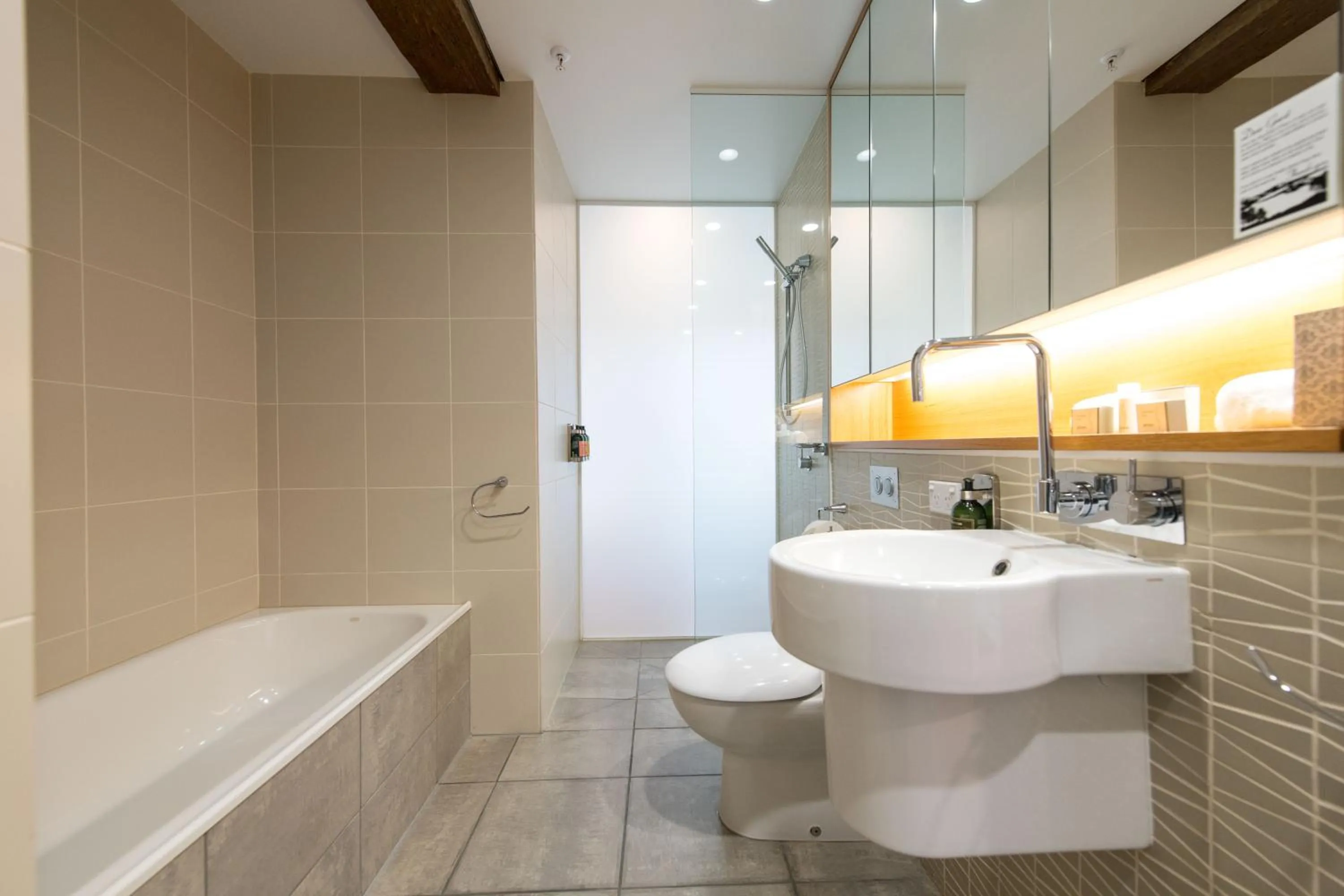 Sullivans Cove Apartments