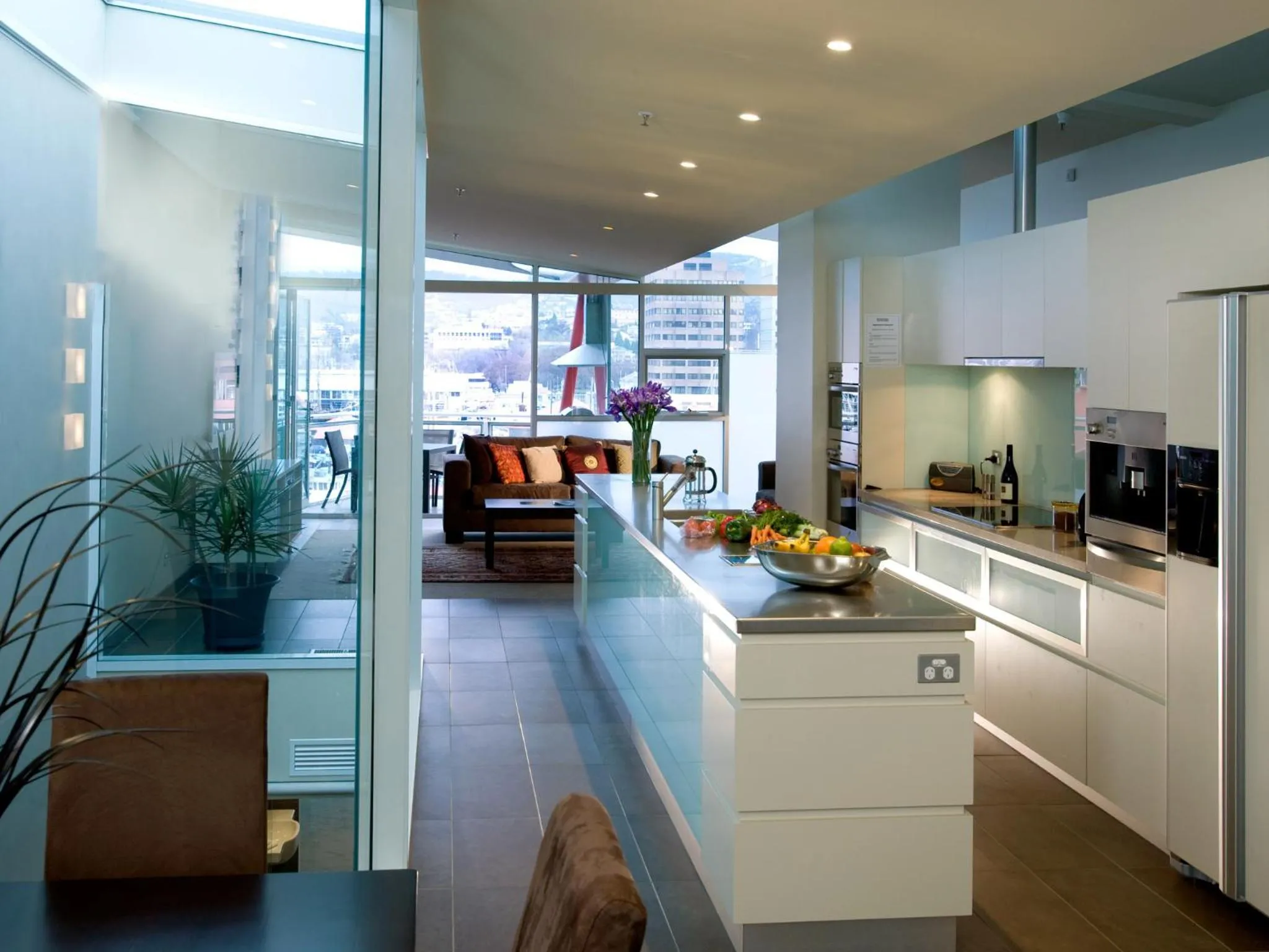 Kitchen or kitchenette in Sullivans Cove Apartments