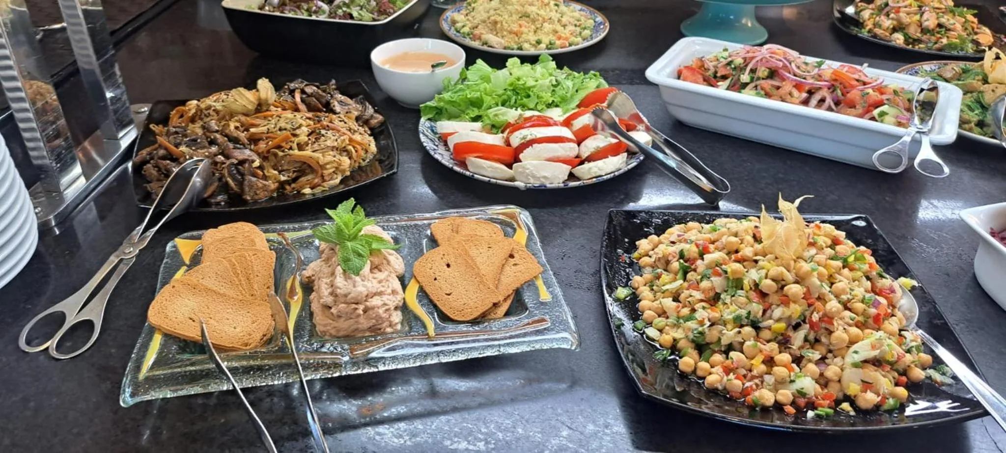 Restaurant/places to eat in Riviera Hotel