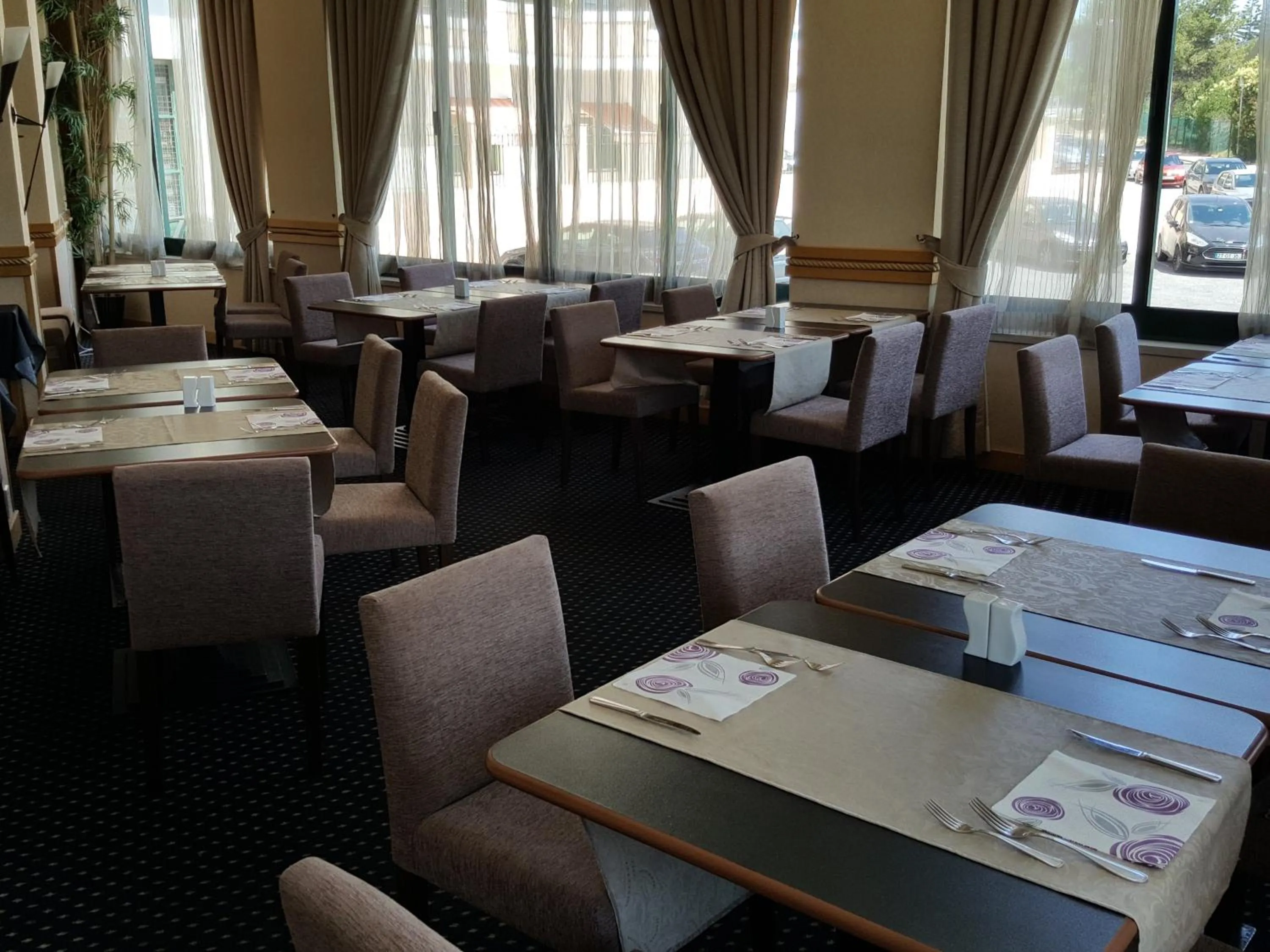 Restaurant/places to eat in Riviera Hotel