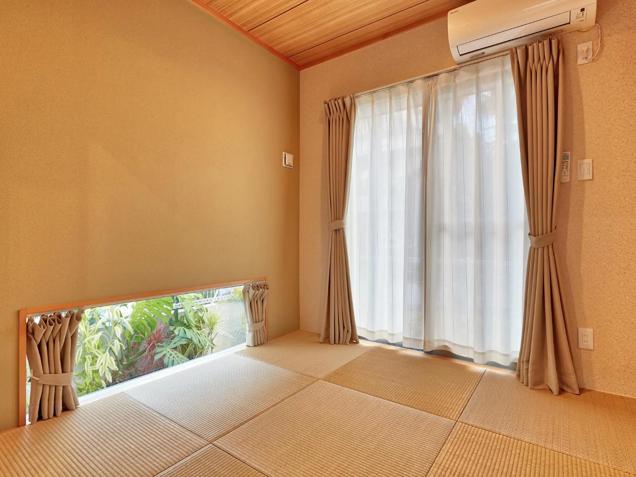 Photo of the whole room, Bed in The Pool Resort Villa Hasta Manana