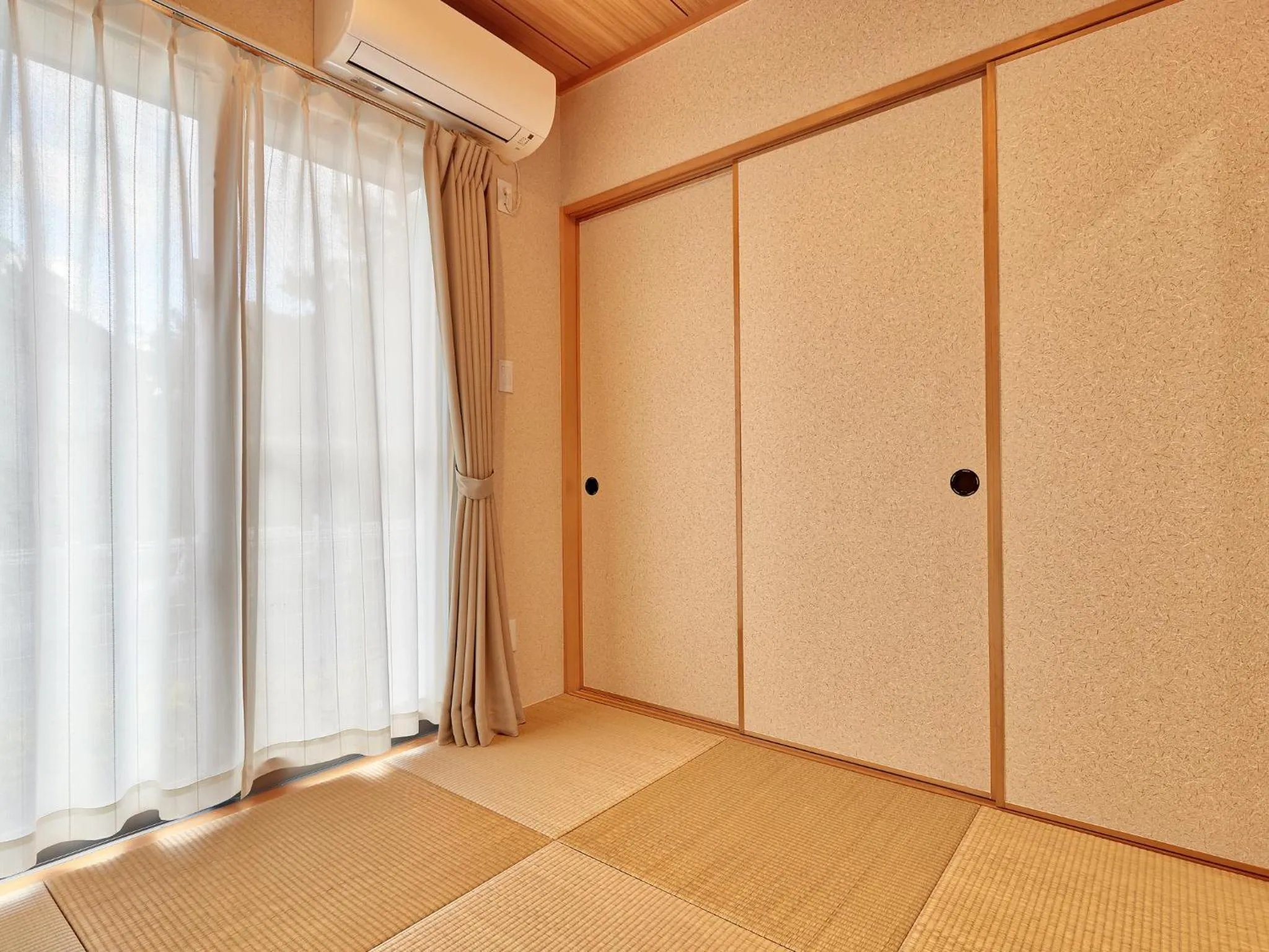 Photo of the whole room in The Pool Resort Villa Hasta Manana