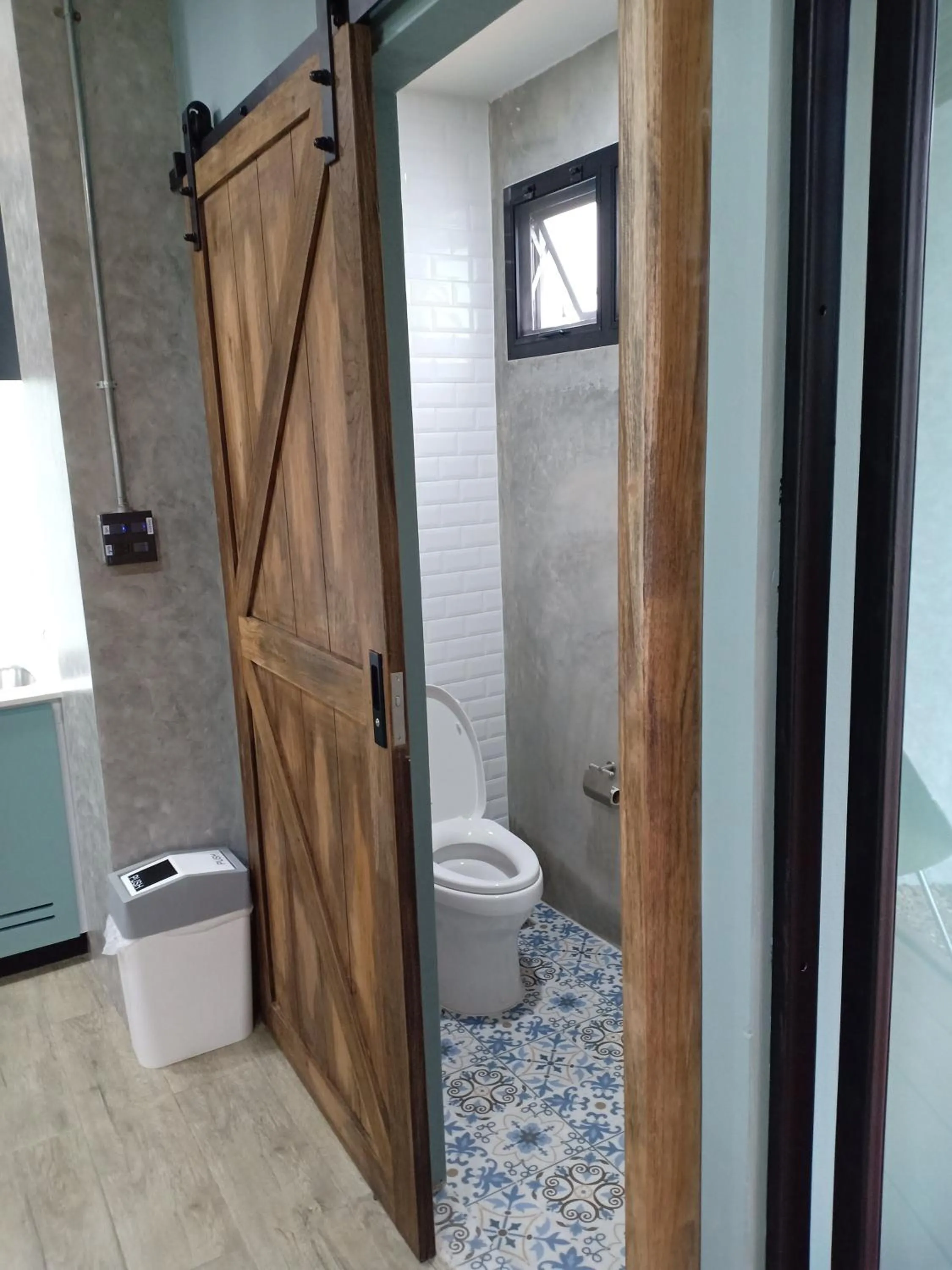 Toilet in Luck Esan Loft