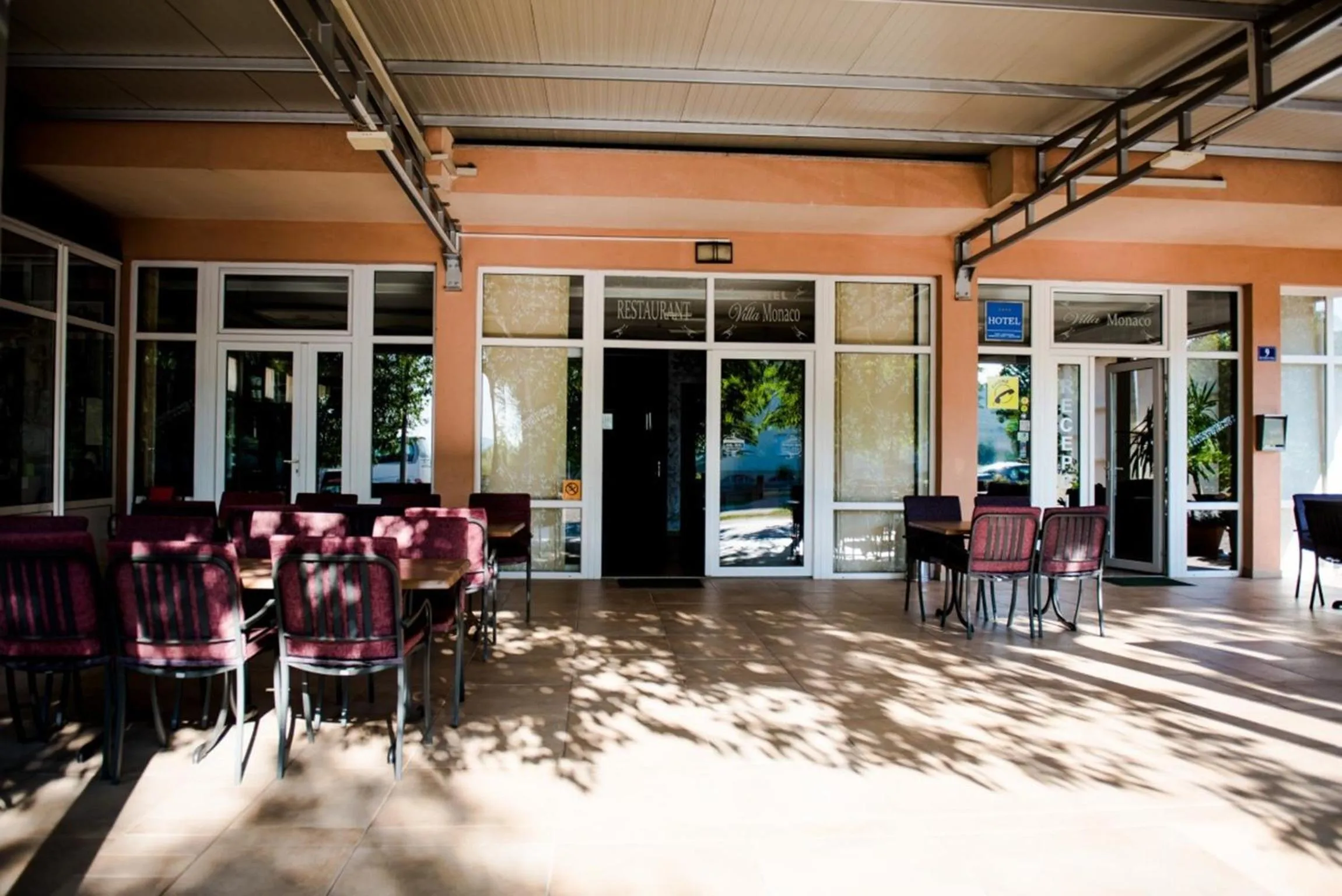 Patio in Hotel Villa Monako
