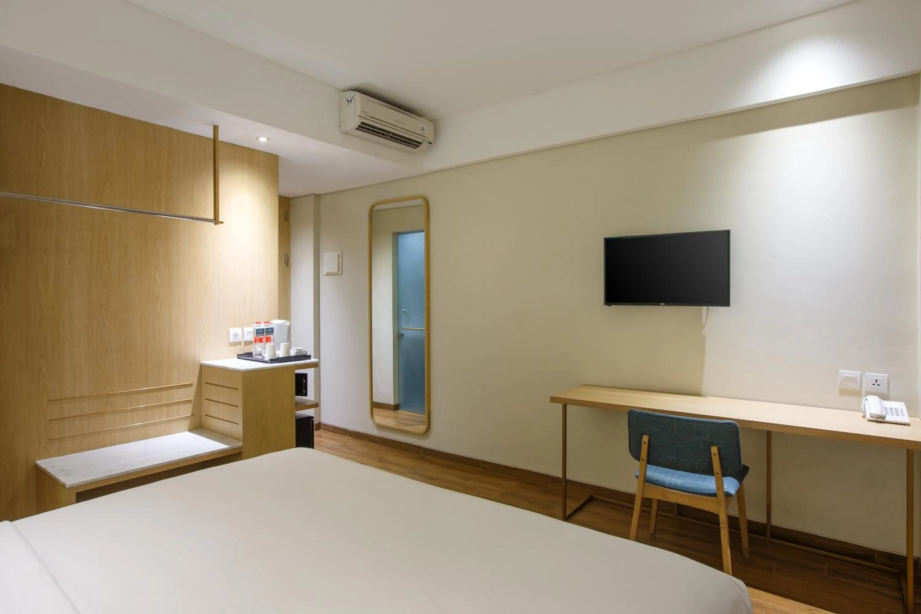 Bedroom, Bed in Hotel Santika Premiere Garut