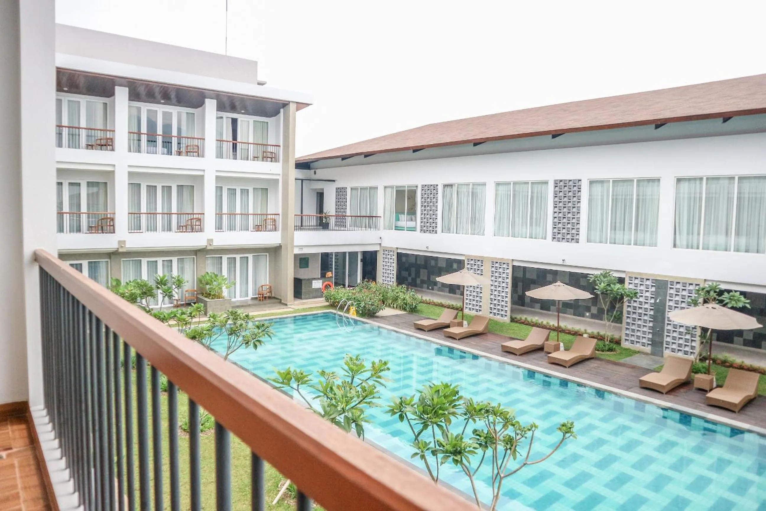 Pool view in Hotel Santika Premiere Garut