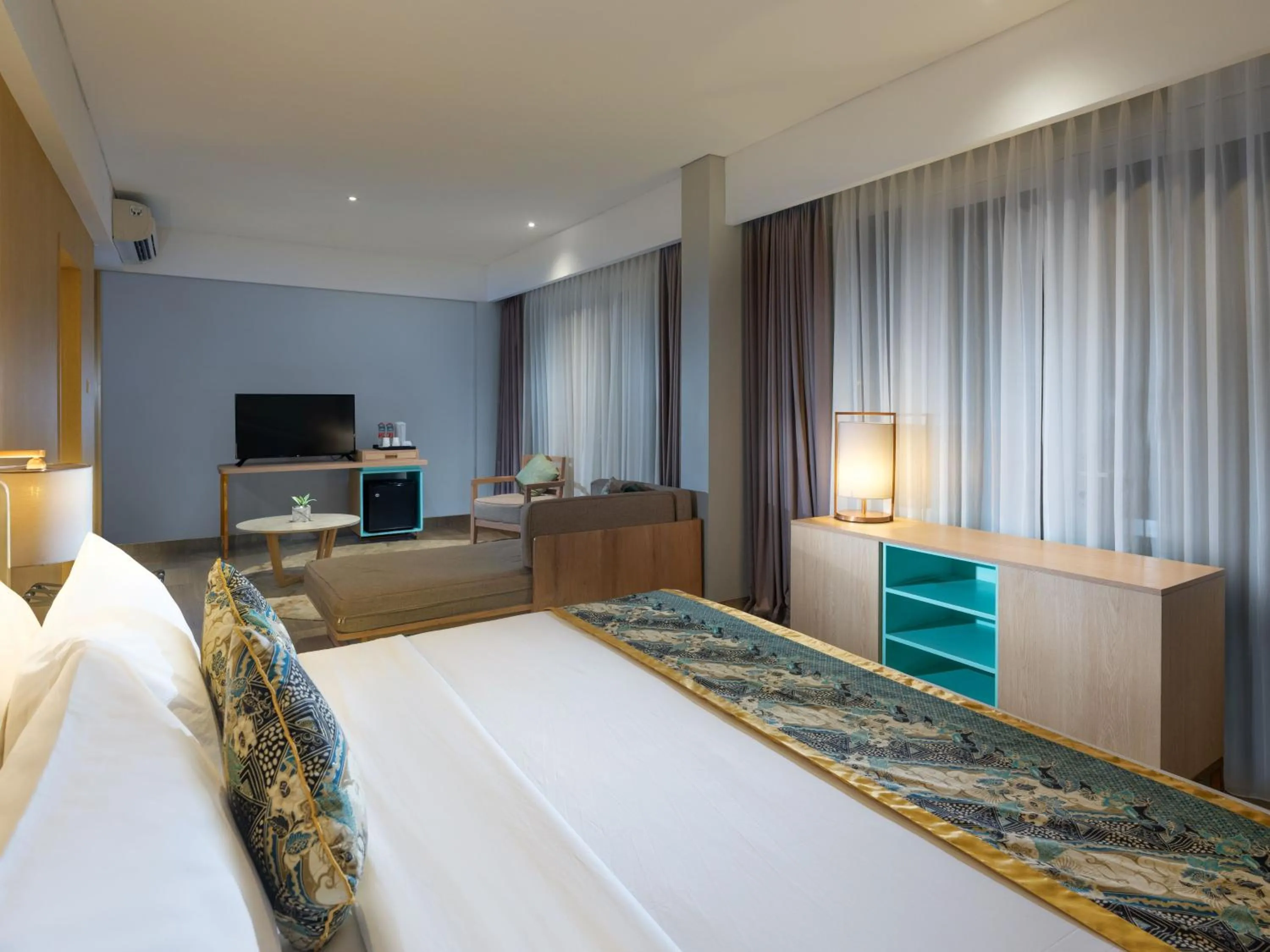 Bedroom, Bed in Hotel Santika Premiere Garut