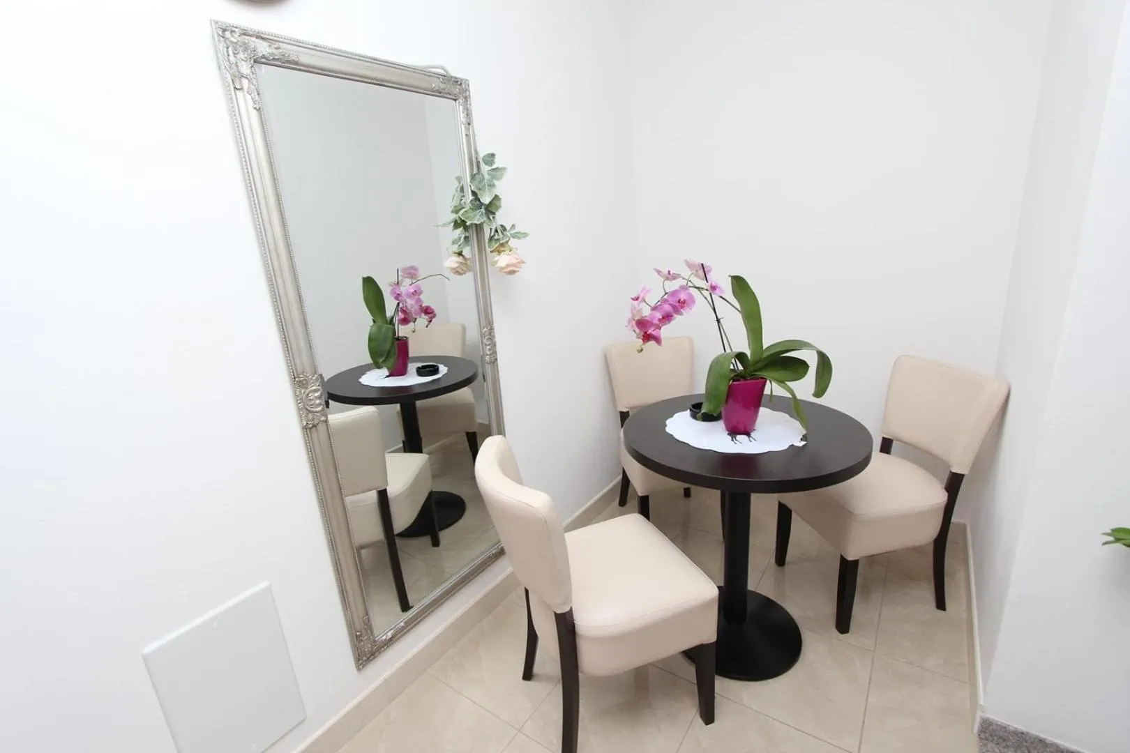 Seating area in Apartments Ulika