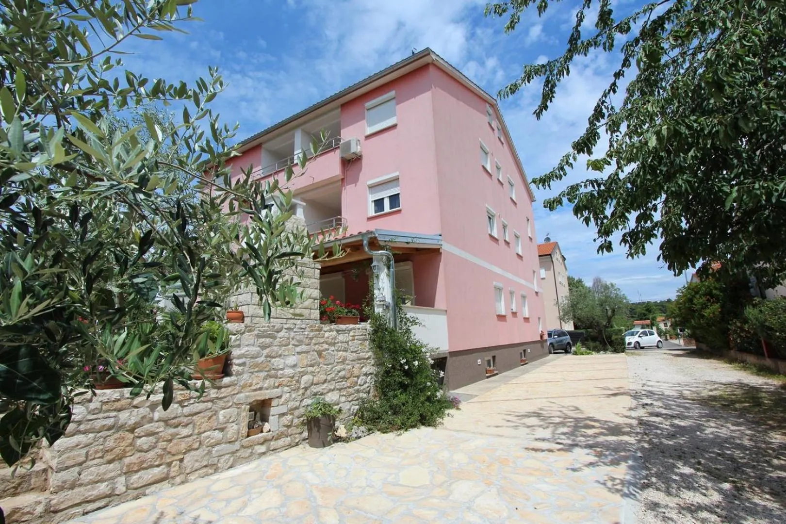 Property building in Apartments Ulika