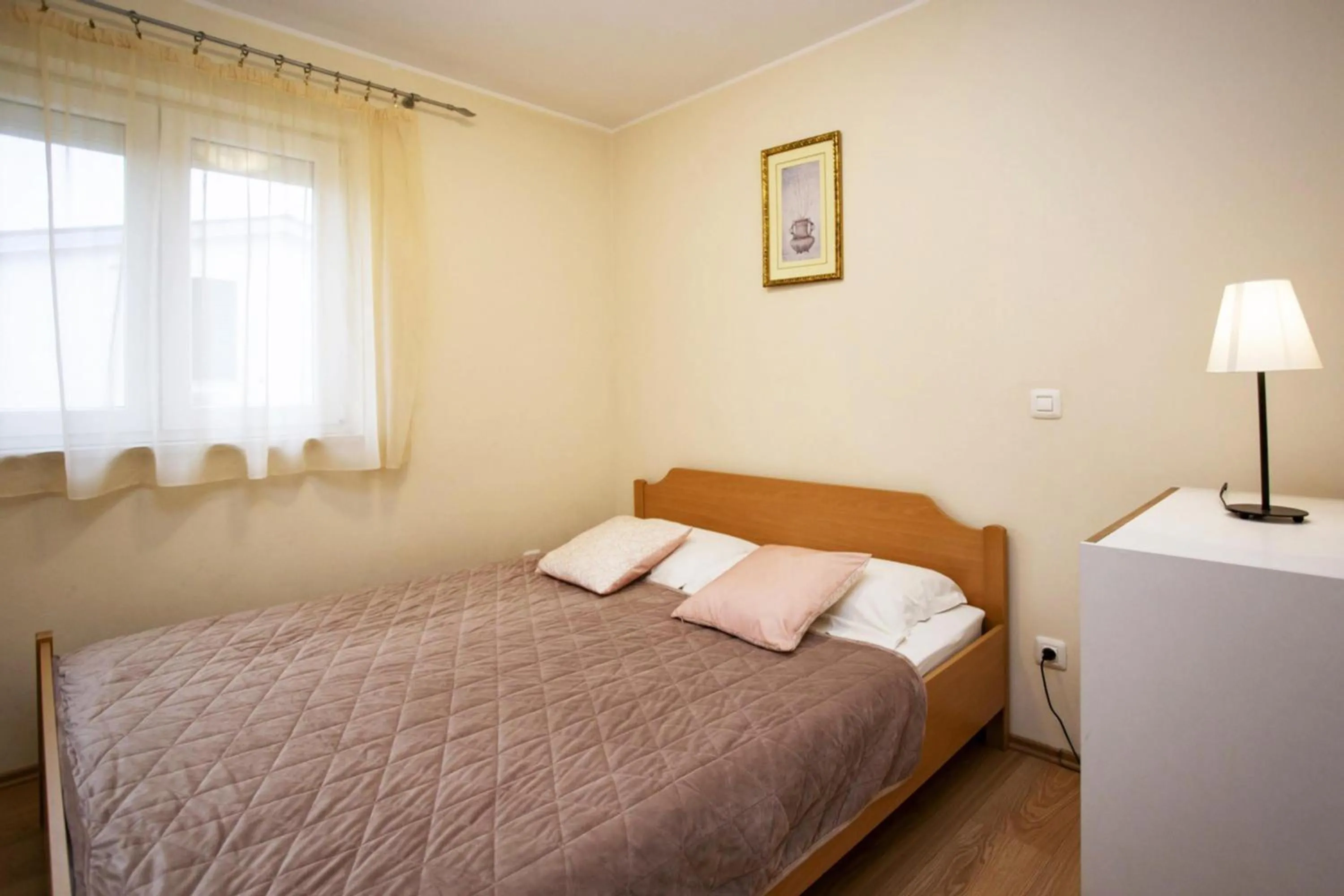 Bedroom, Bed in Apartments Ulika