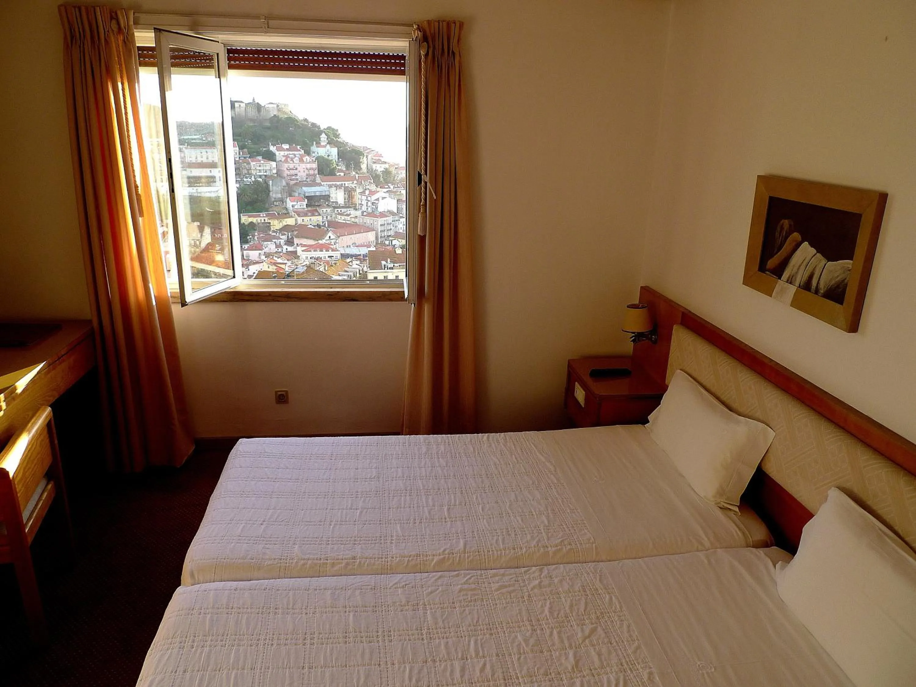 Bed in Albergaria Senhora do Monte