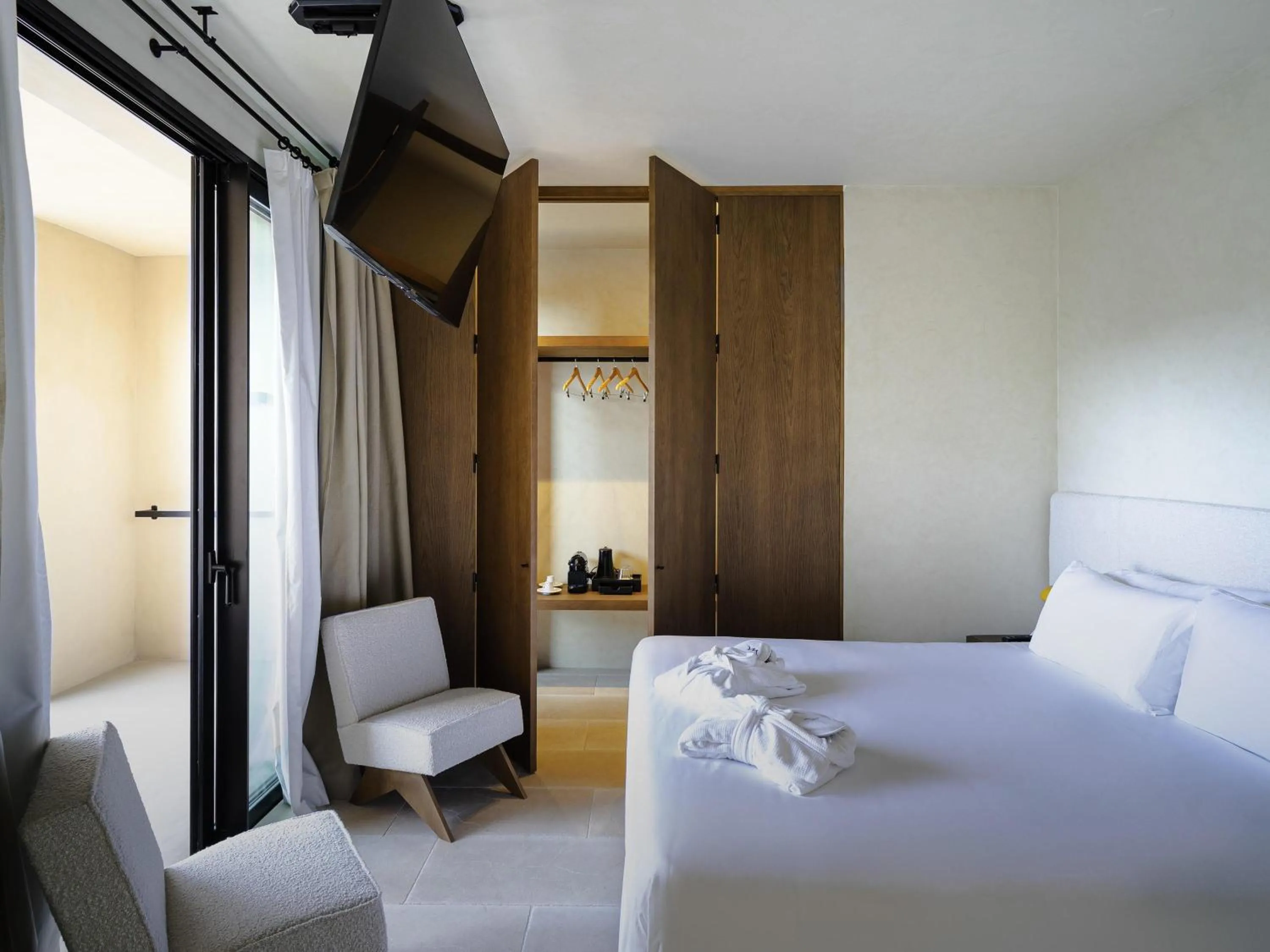 Bedroom, Bed in Mercure Benidorm