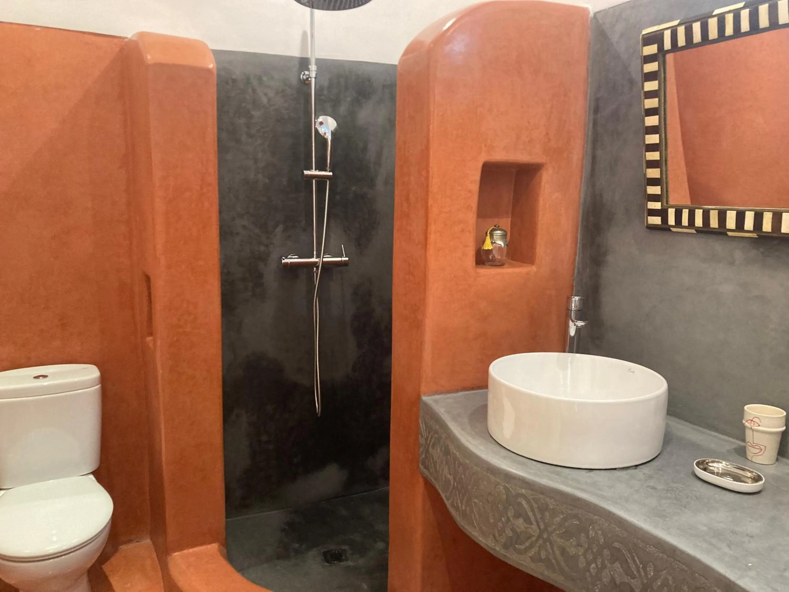 Shower in Riad Dar Asam