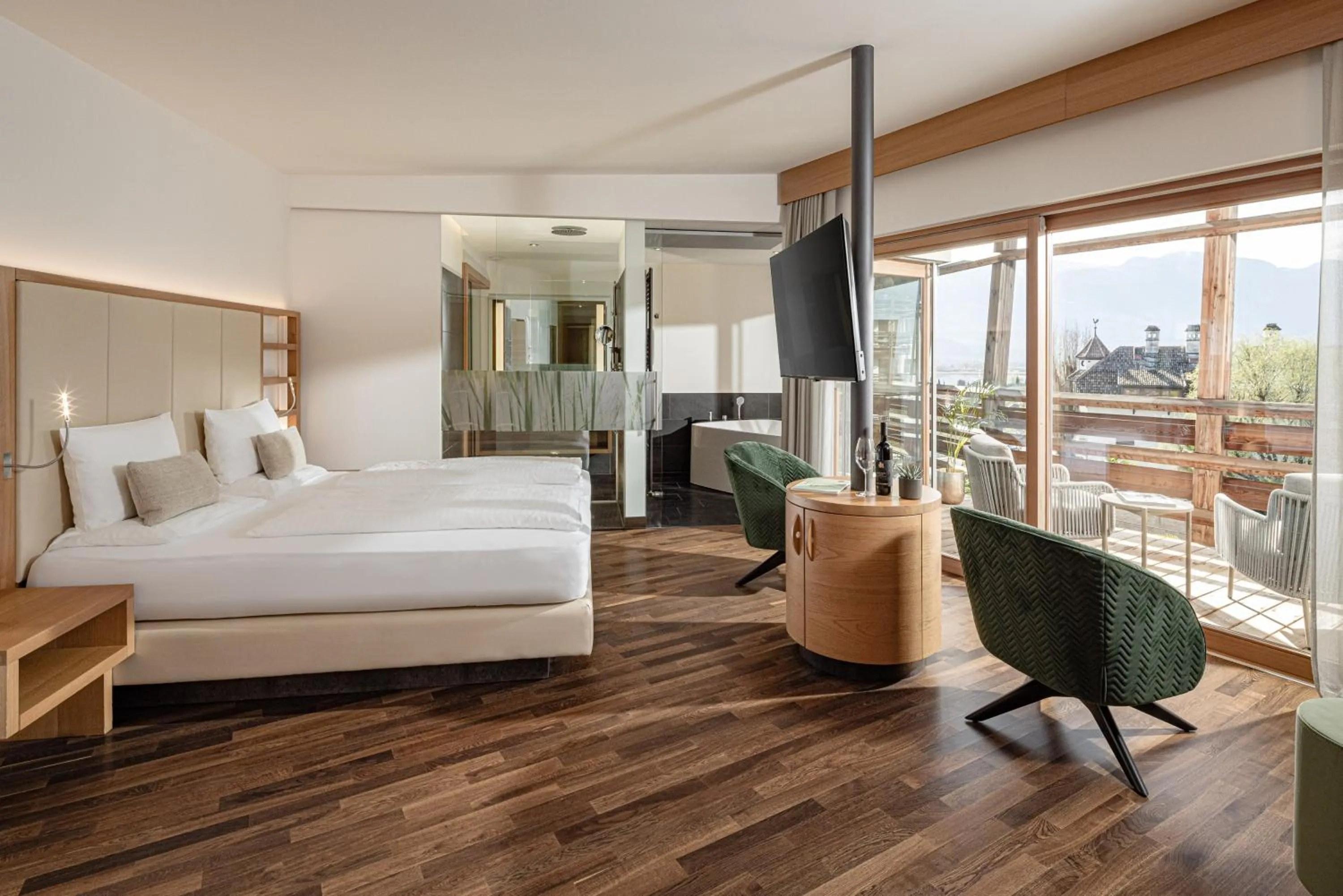 Photo of the whole room, Bed in Lake Spa Hotel SEELEITEN