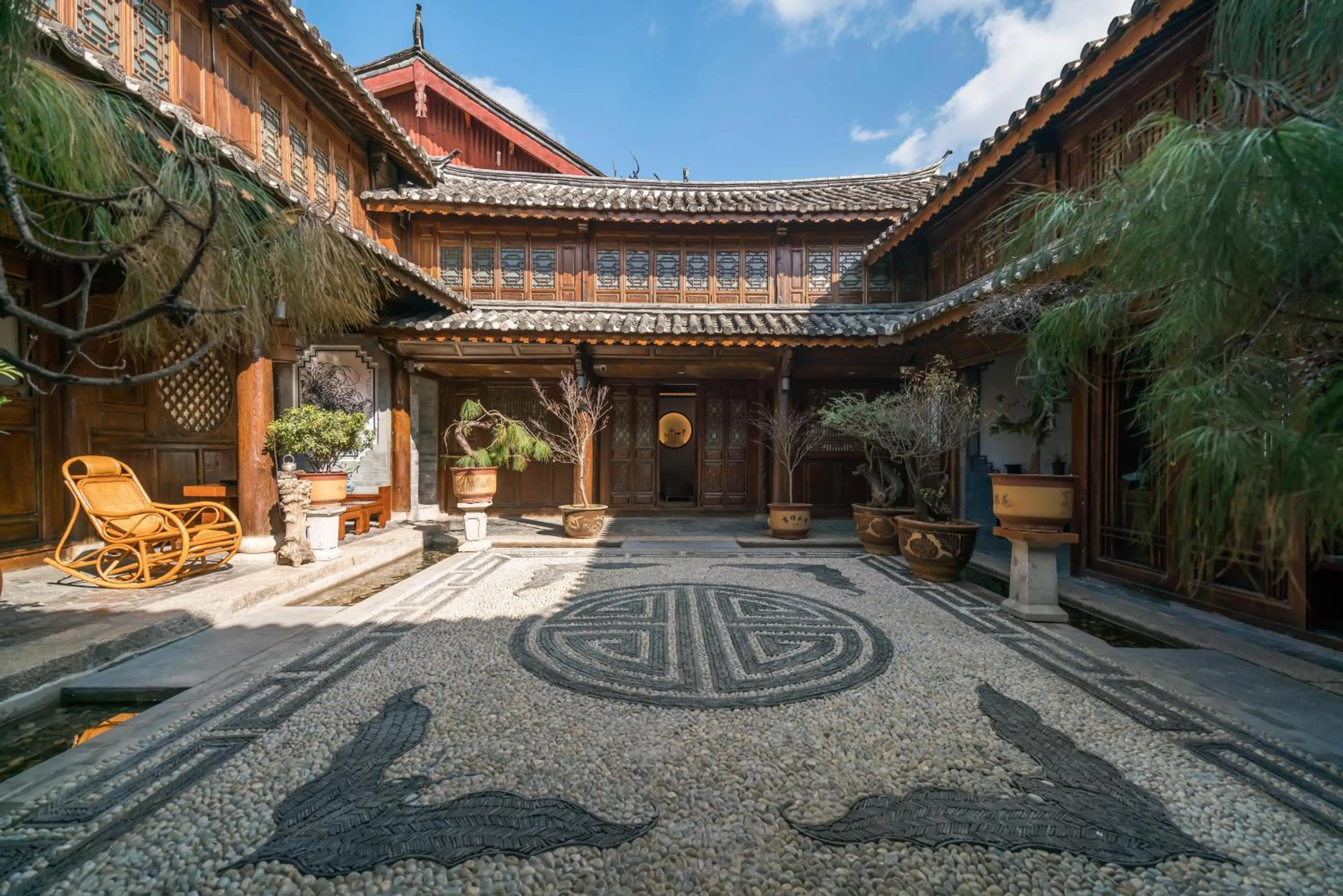 Property building in Artistic-Suite