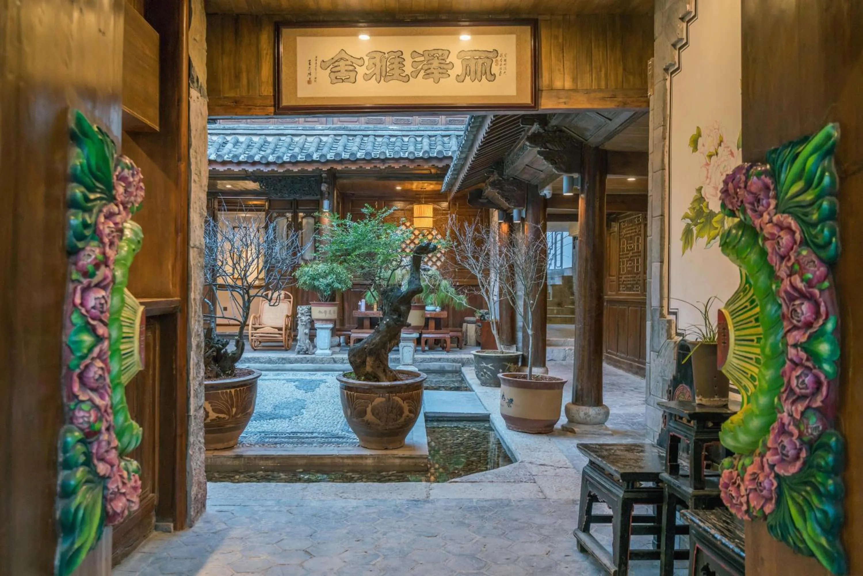 Property building in Artistic-Suite