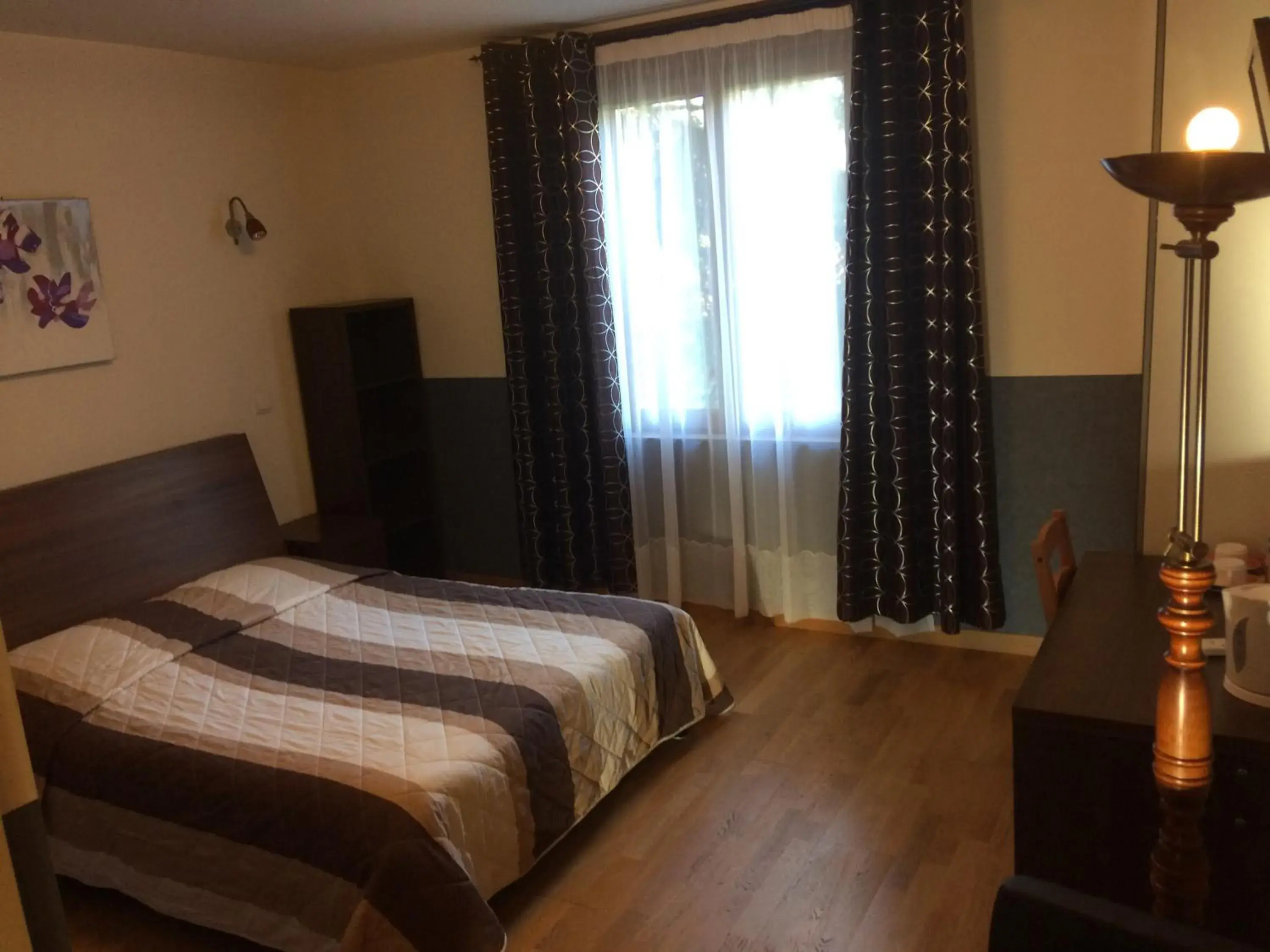 Standard Double Room in LOGIS Hôtel Le Chantoiseau Standard Double Room in LOGIS Hôtel Le Chantoiseau