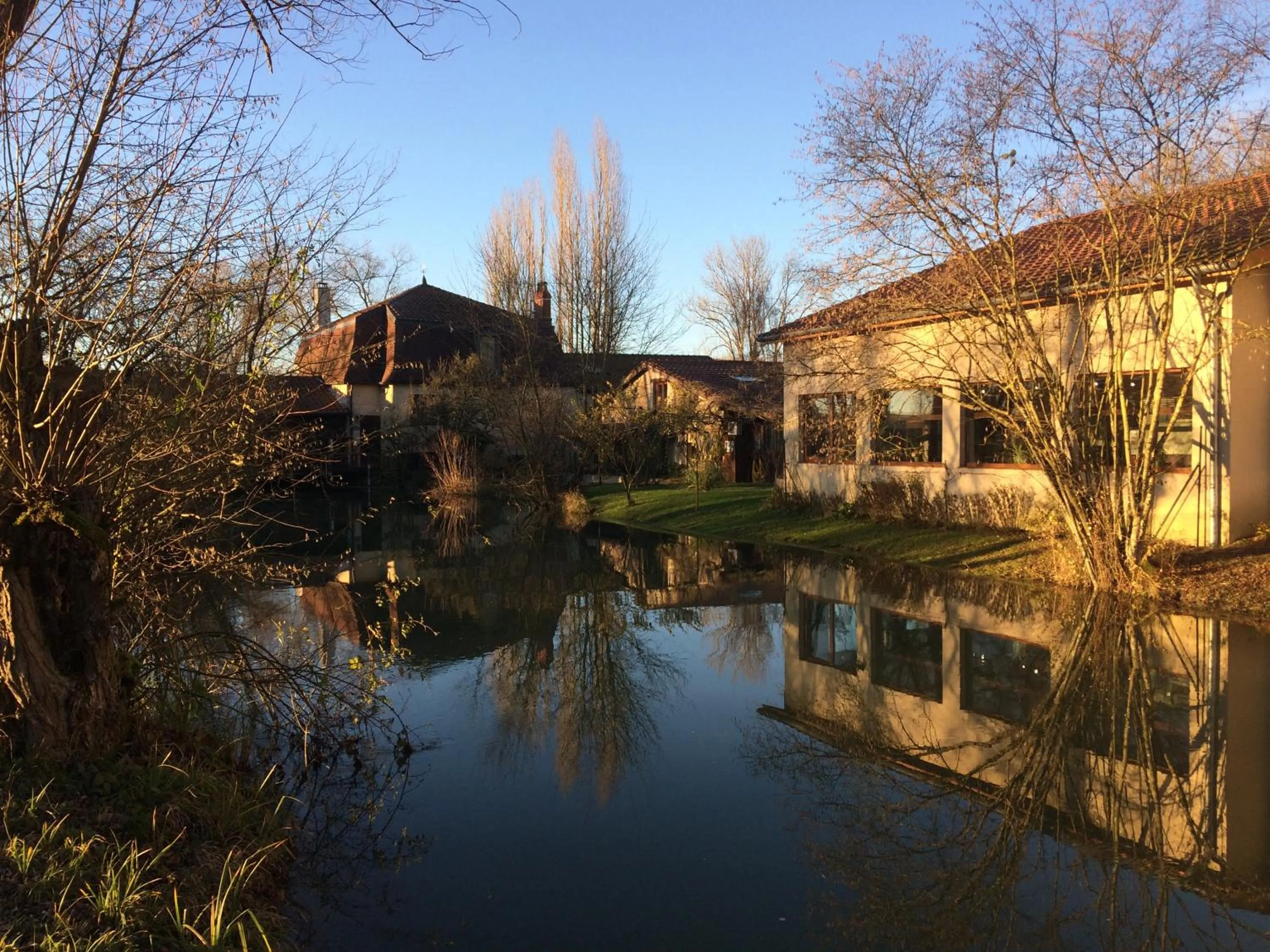 Property building in LOGIS Hôtel Le Chantoiseau