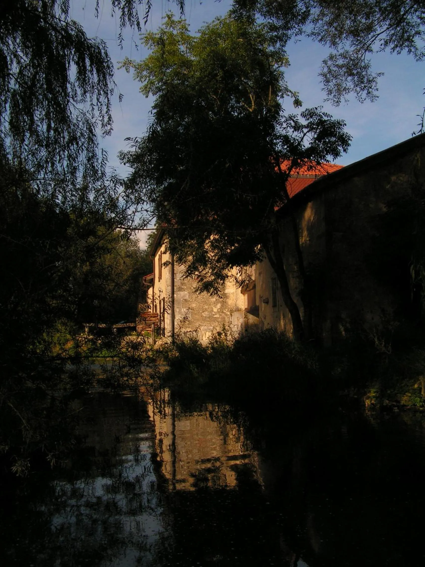 Property building in LOGIS Hôtel Le Chantoiseau