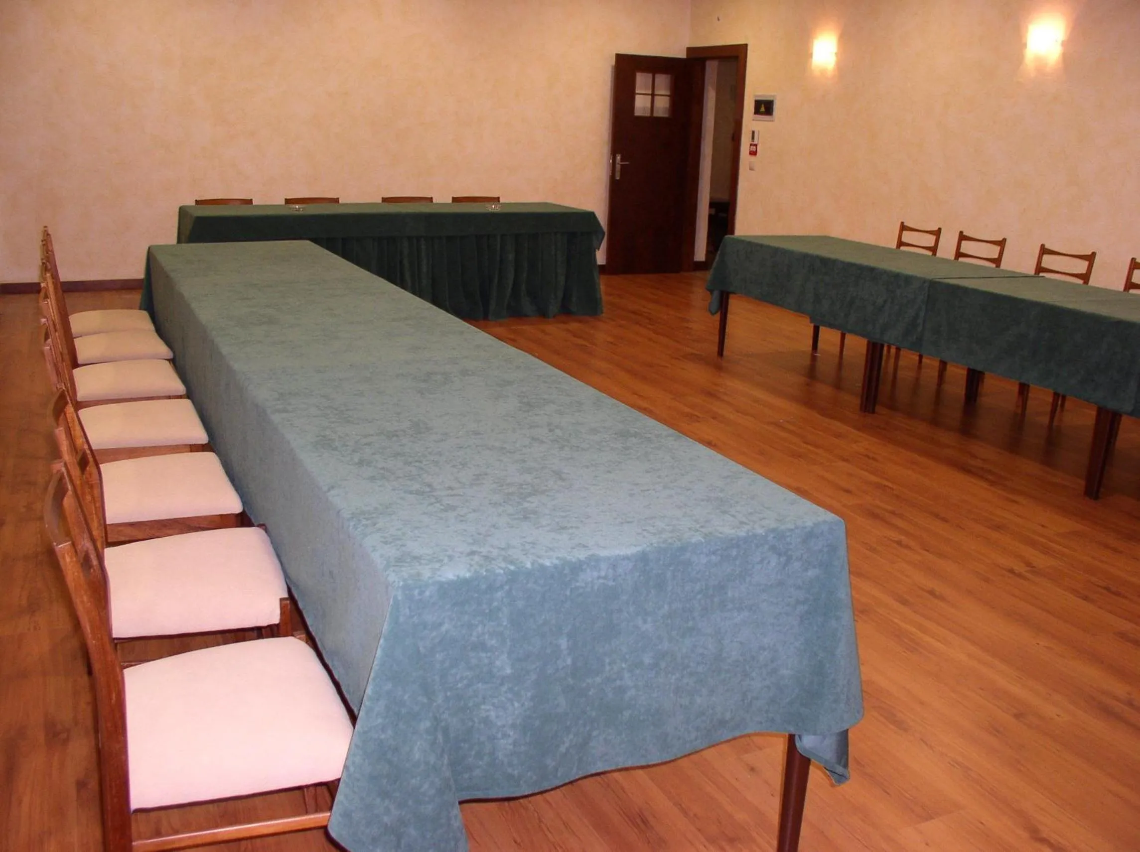 Business facilities in Hotel Santa Cruz
