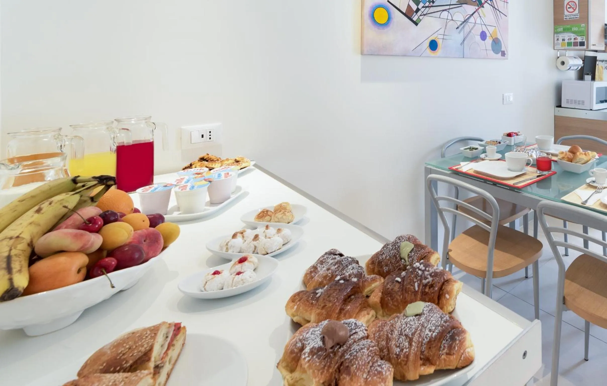 Food and drinks in B&B Adduari