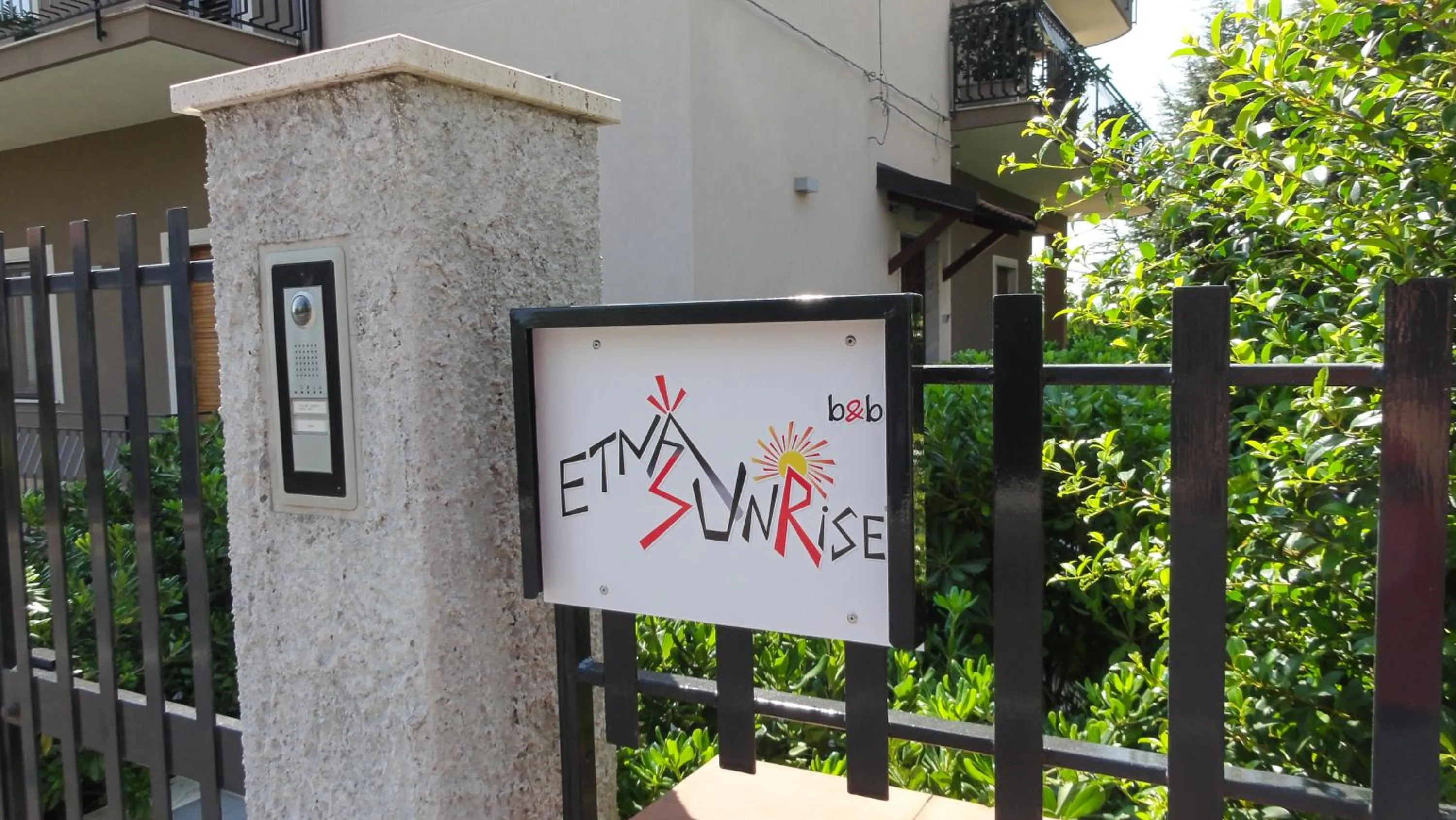 Property building in Etna Sunrise b&b