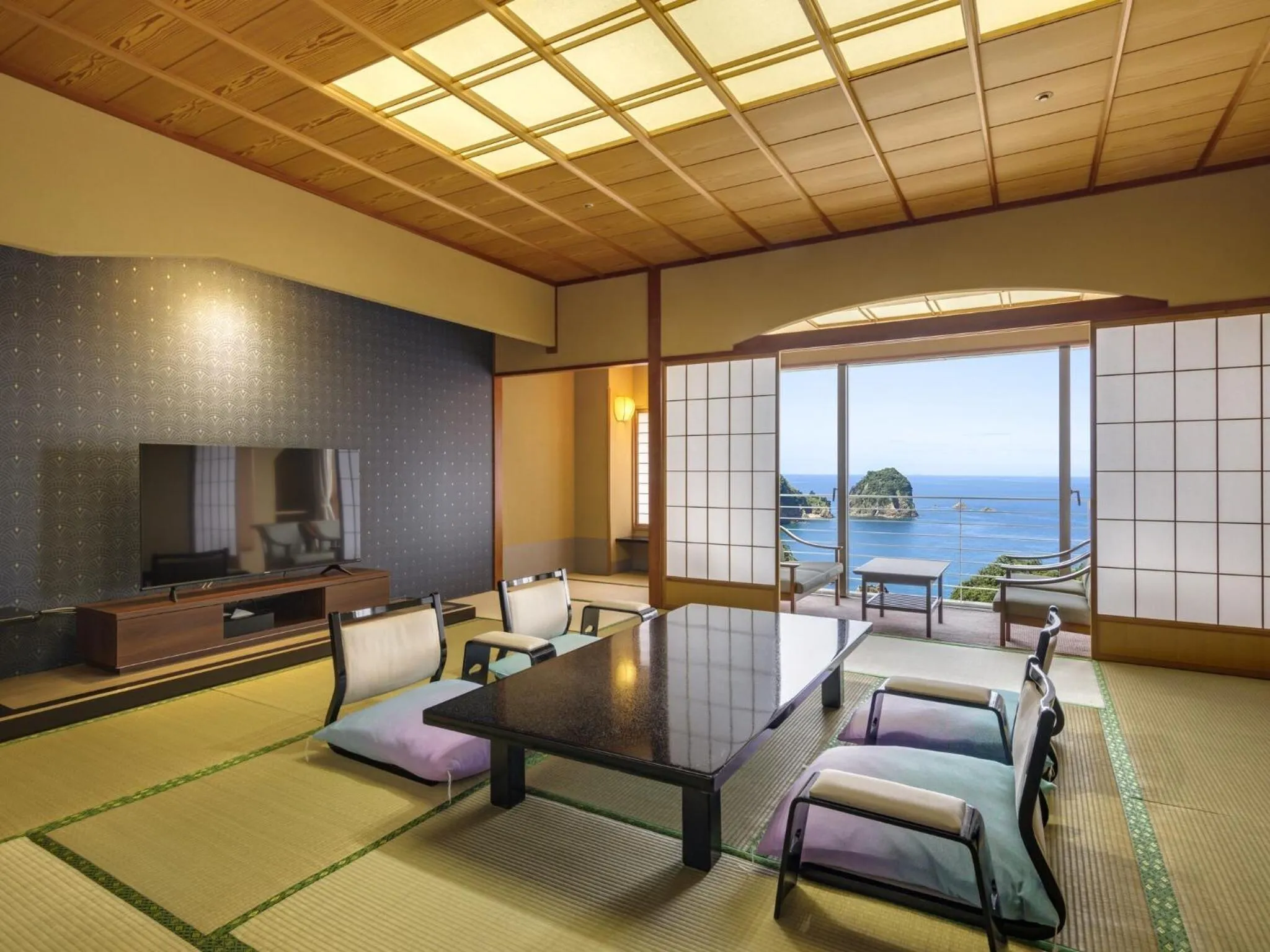 Photo of the whole room in Dogashima New Ginsui