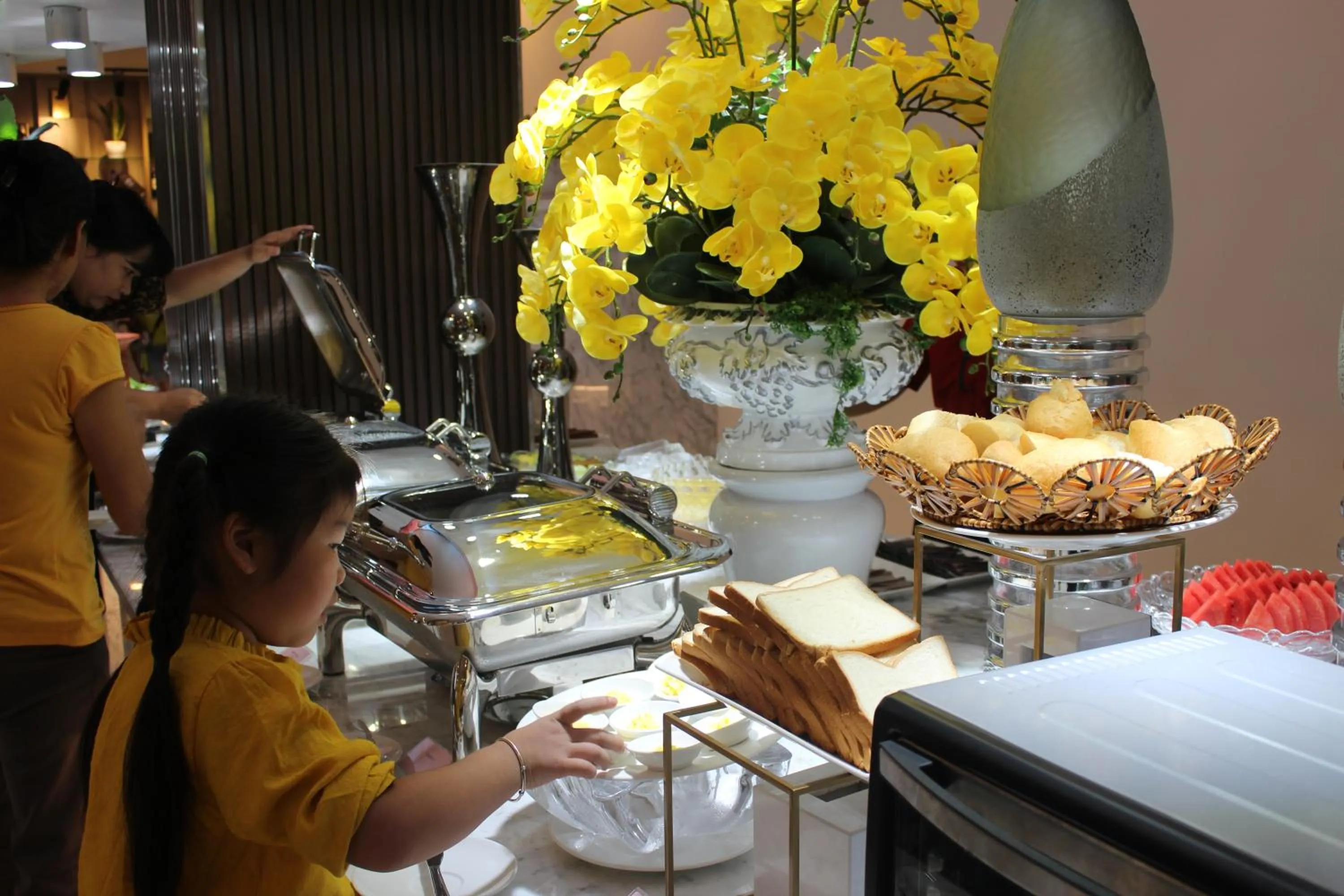 Breakfast in Lake View Hotel