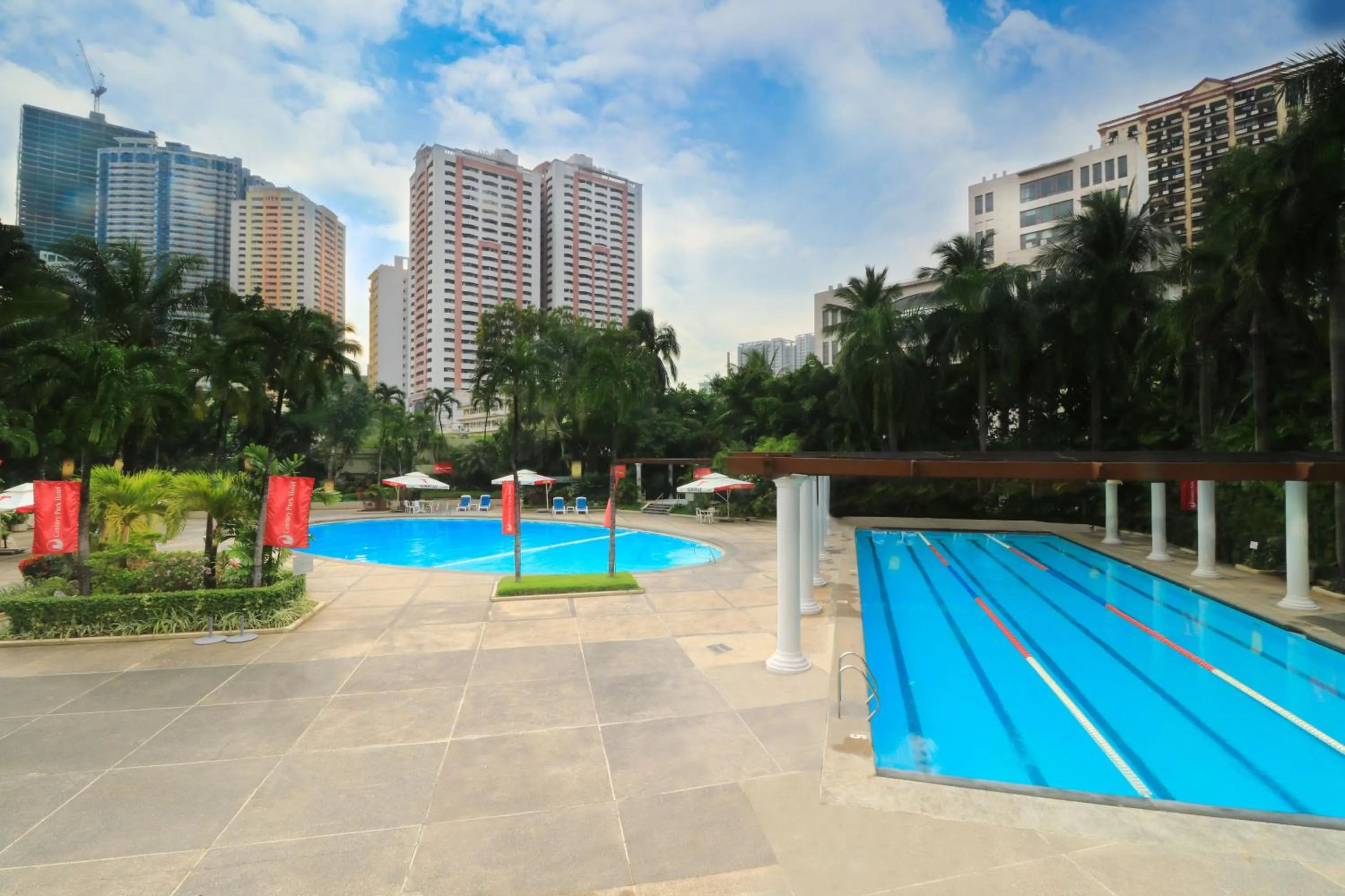 Swimming pool in Century Park Hotel