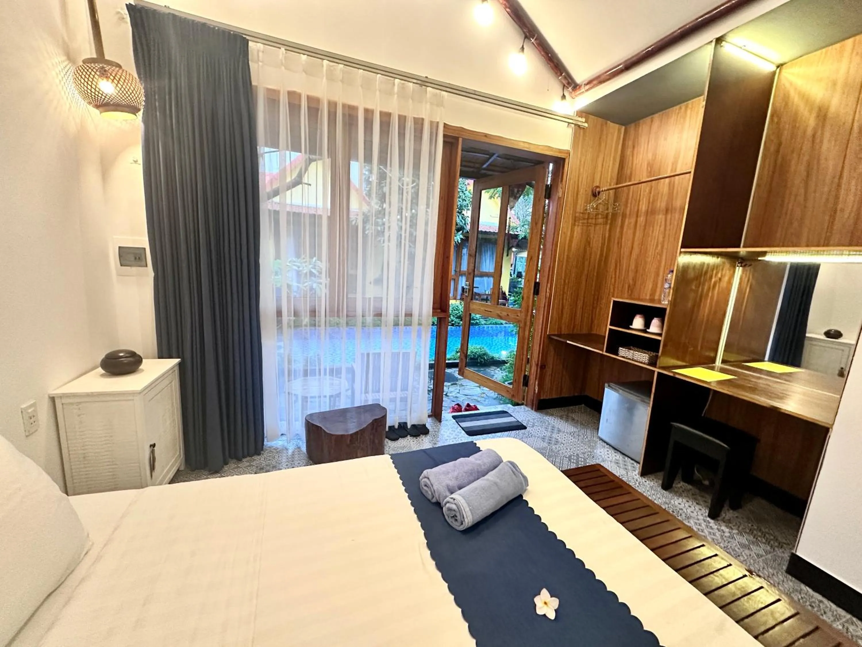 Bed in La Belle An Bang Seaside Hideaway