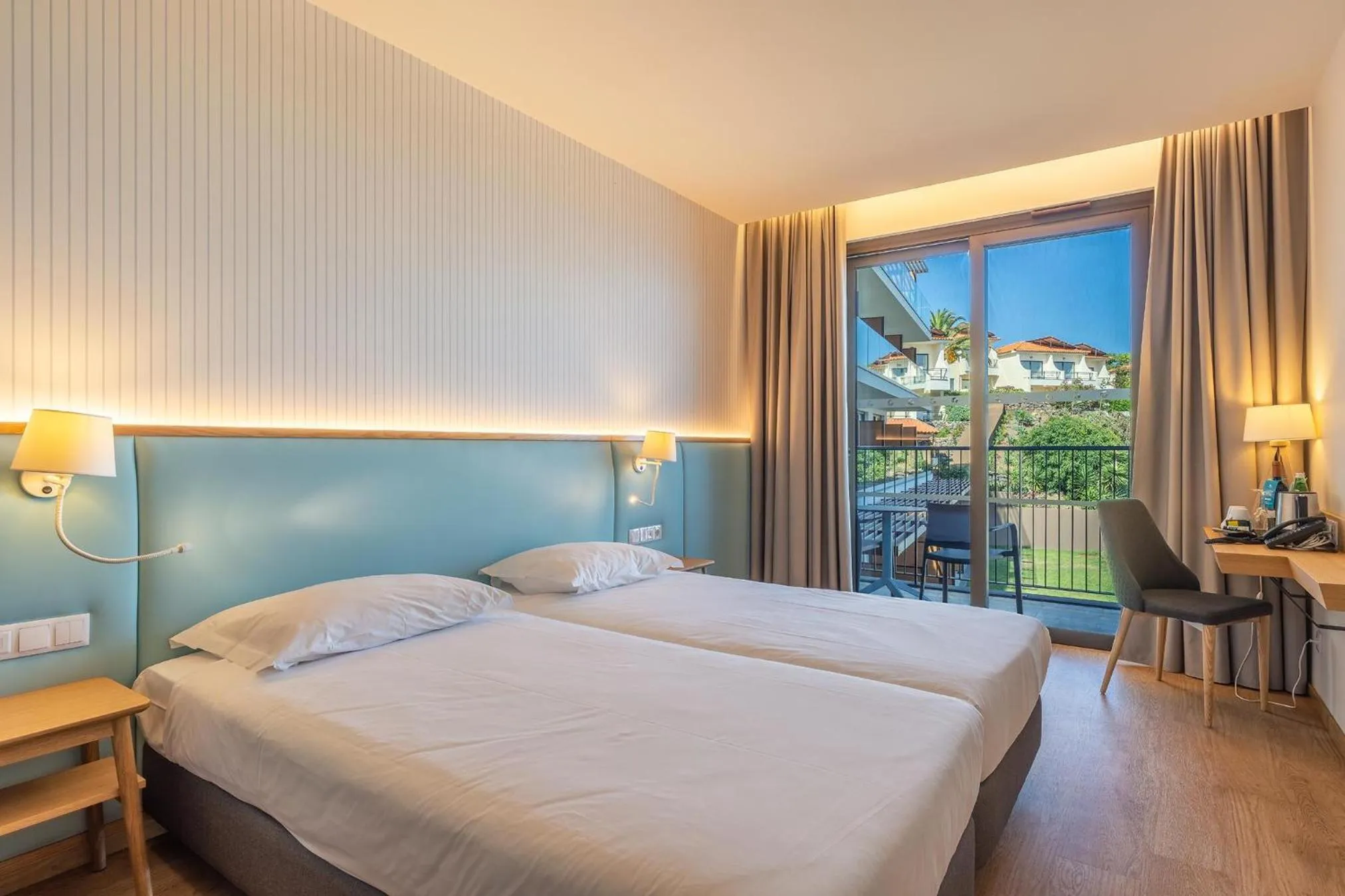 Photo of the whole room, Bed in Sentido Galomar - Adults Only