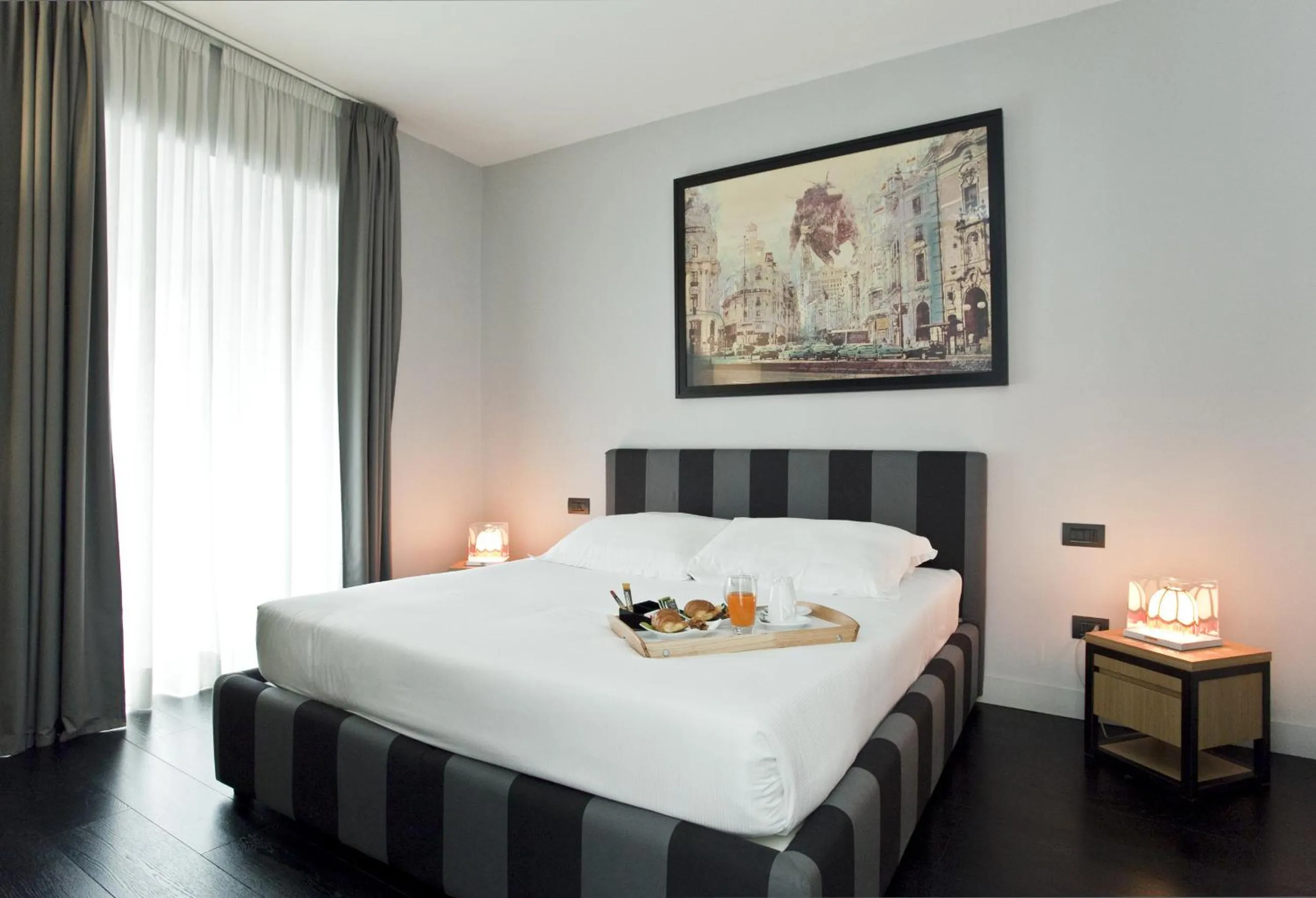 Bed in Suite Art Navona