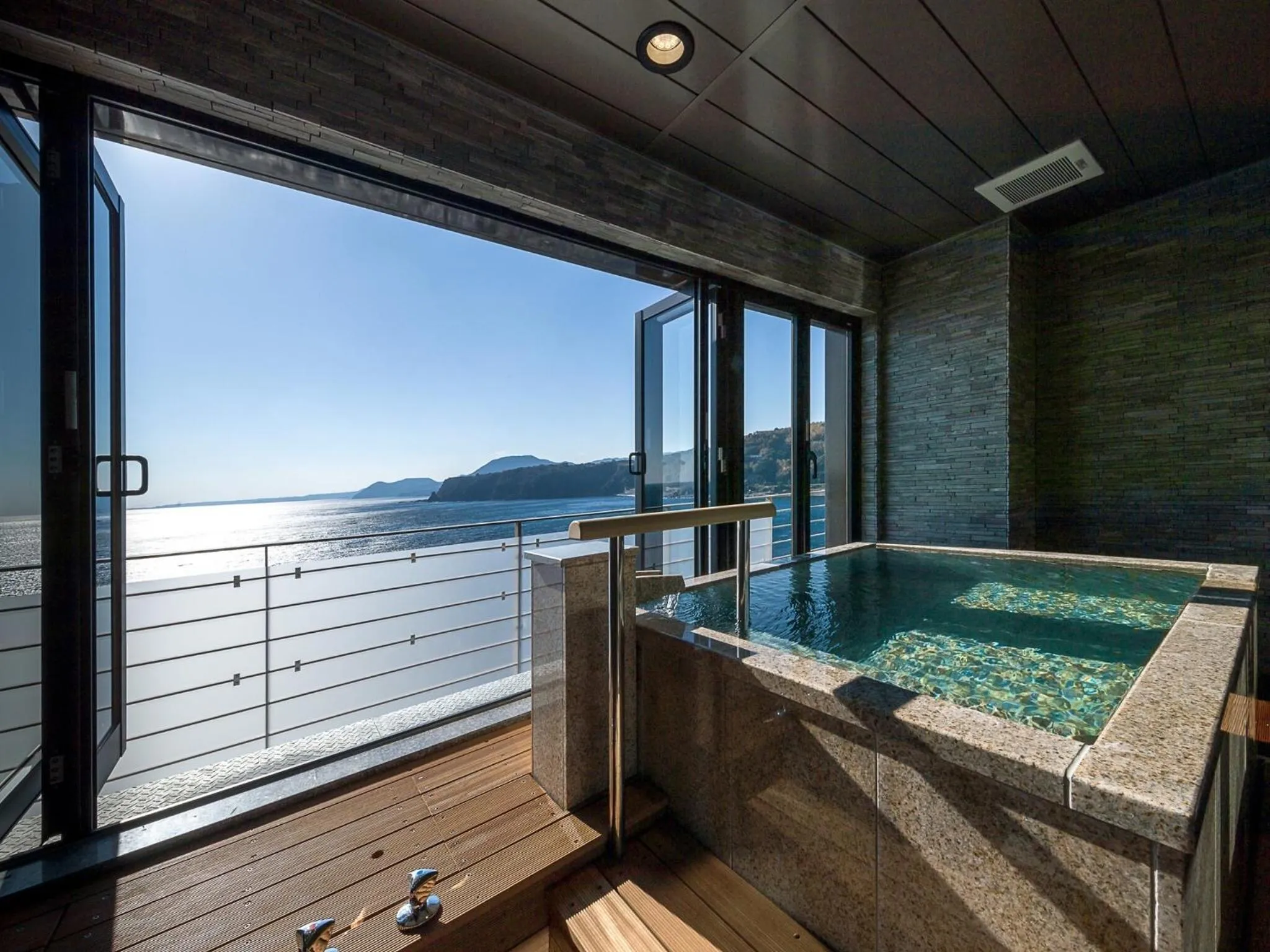 Area and facilities in Inatori Ginsuiso