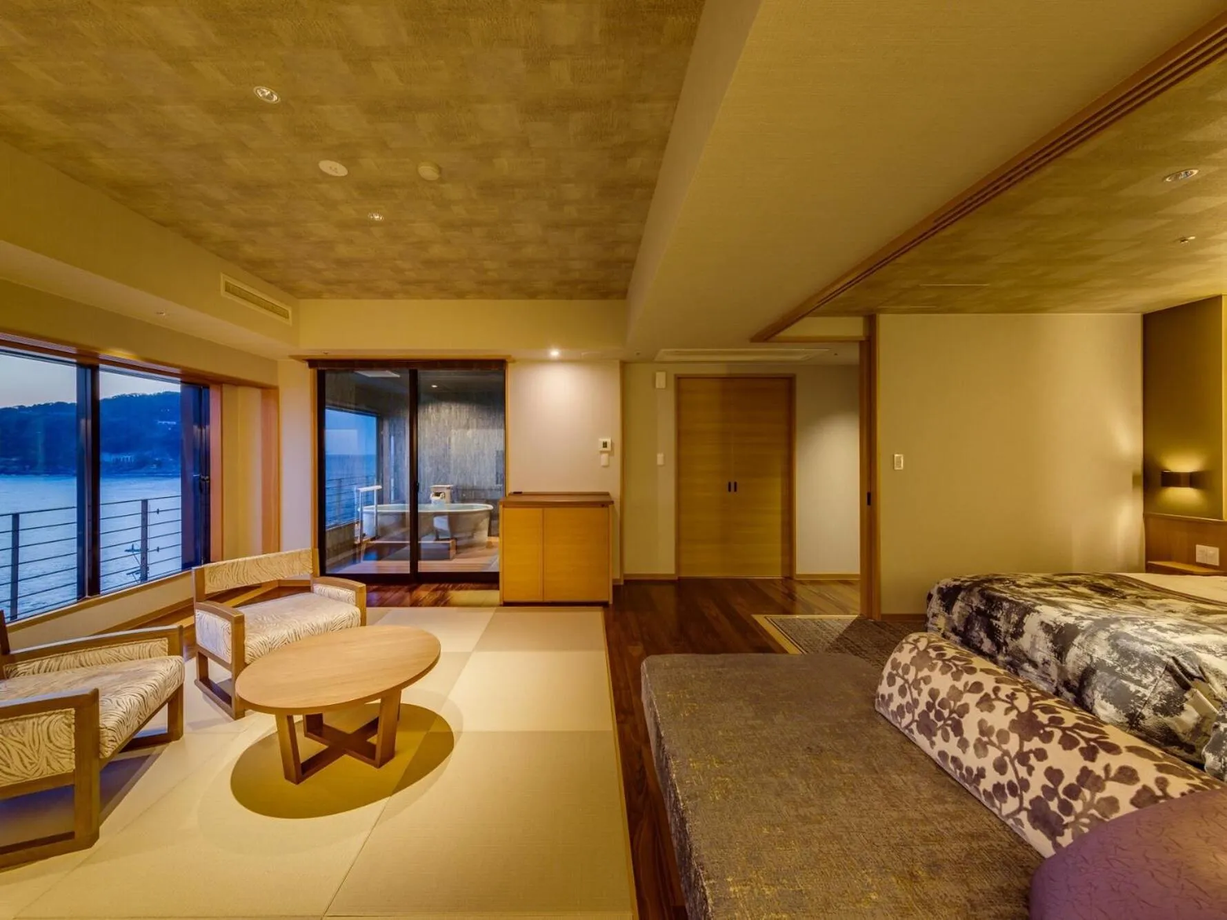 Area and facilities, Bed in Inatori Ginsuiso