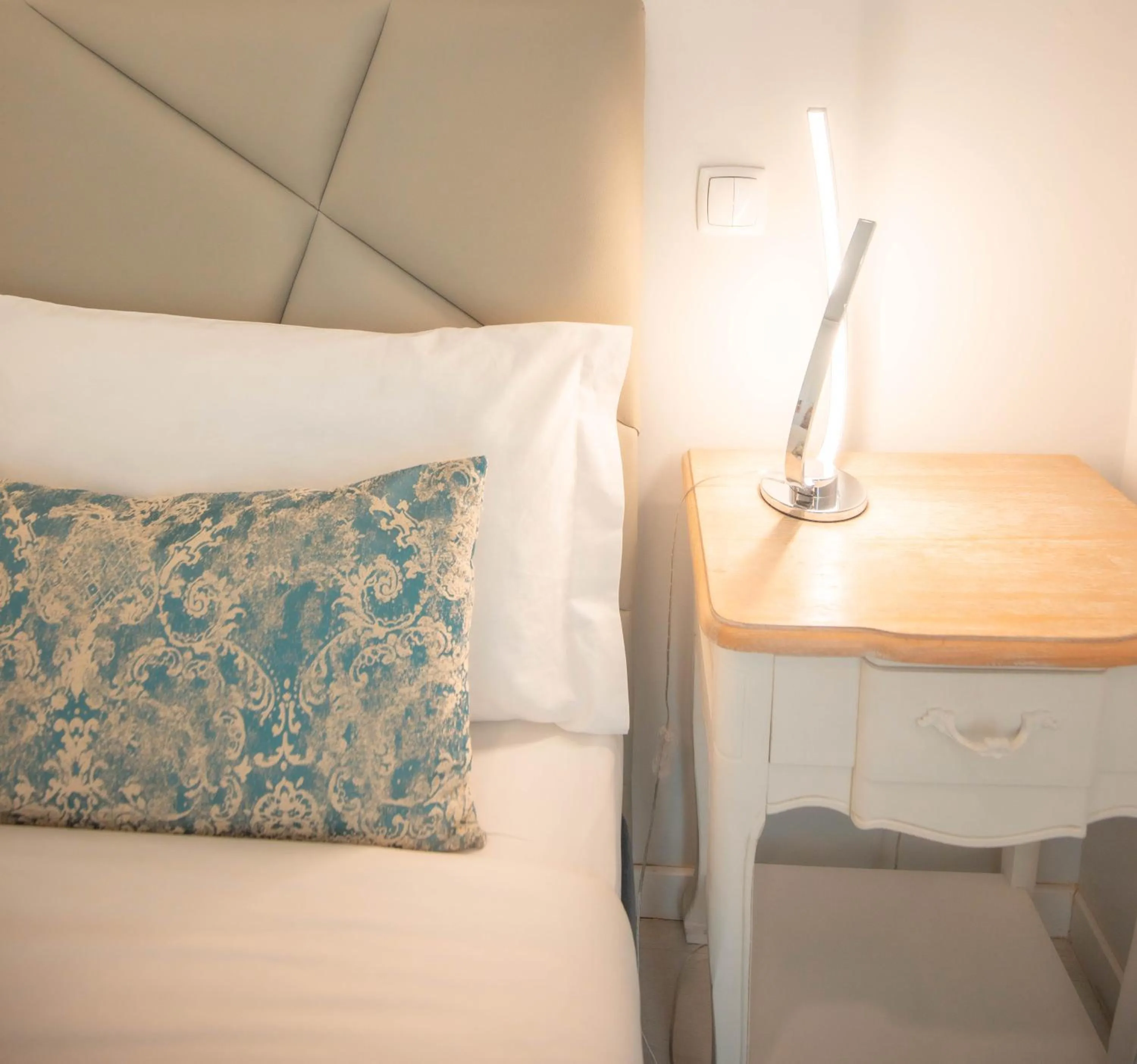 Decorative detail, Bed in Grande Pensao Residencial Alcobia