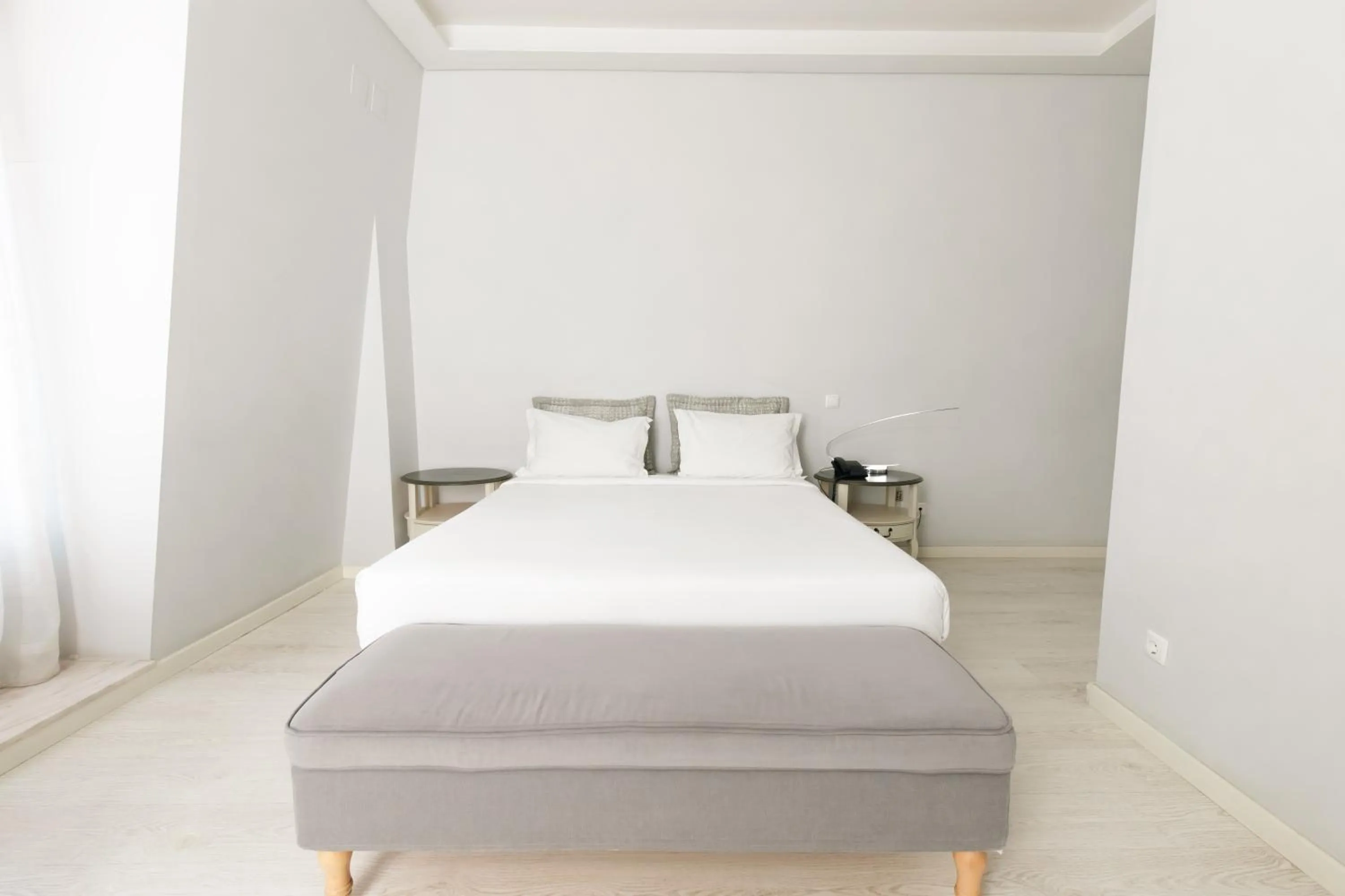 Bed in Grande Pensao Residencial Alcobia