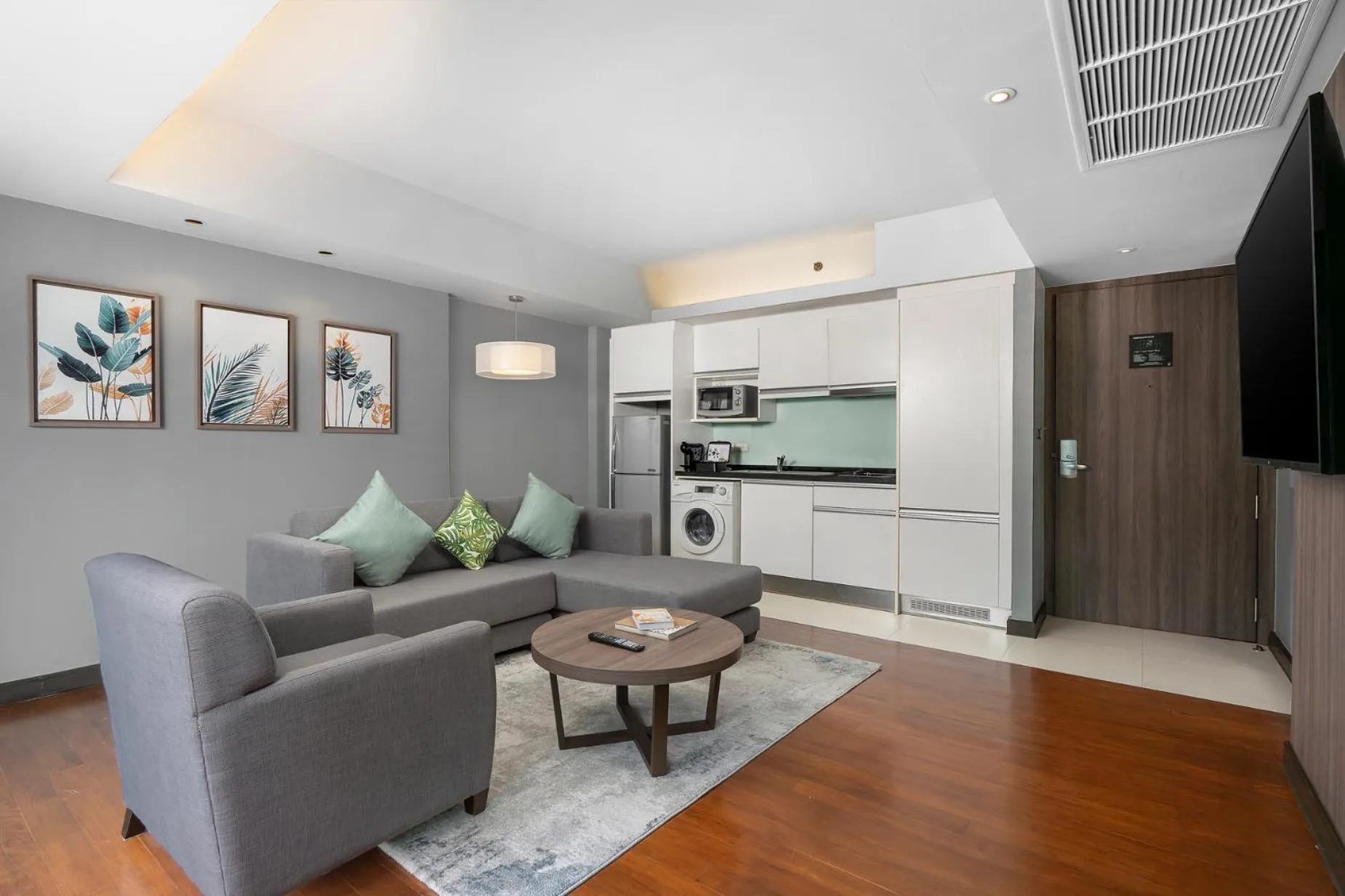 Living room in Hotel Mermaid Bangkok