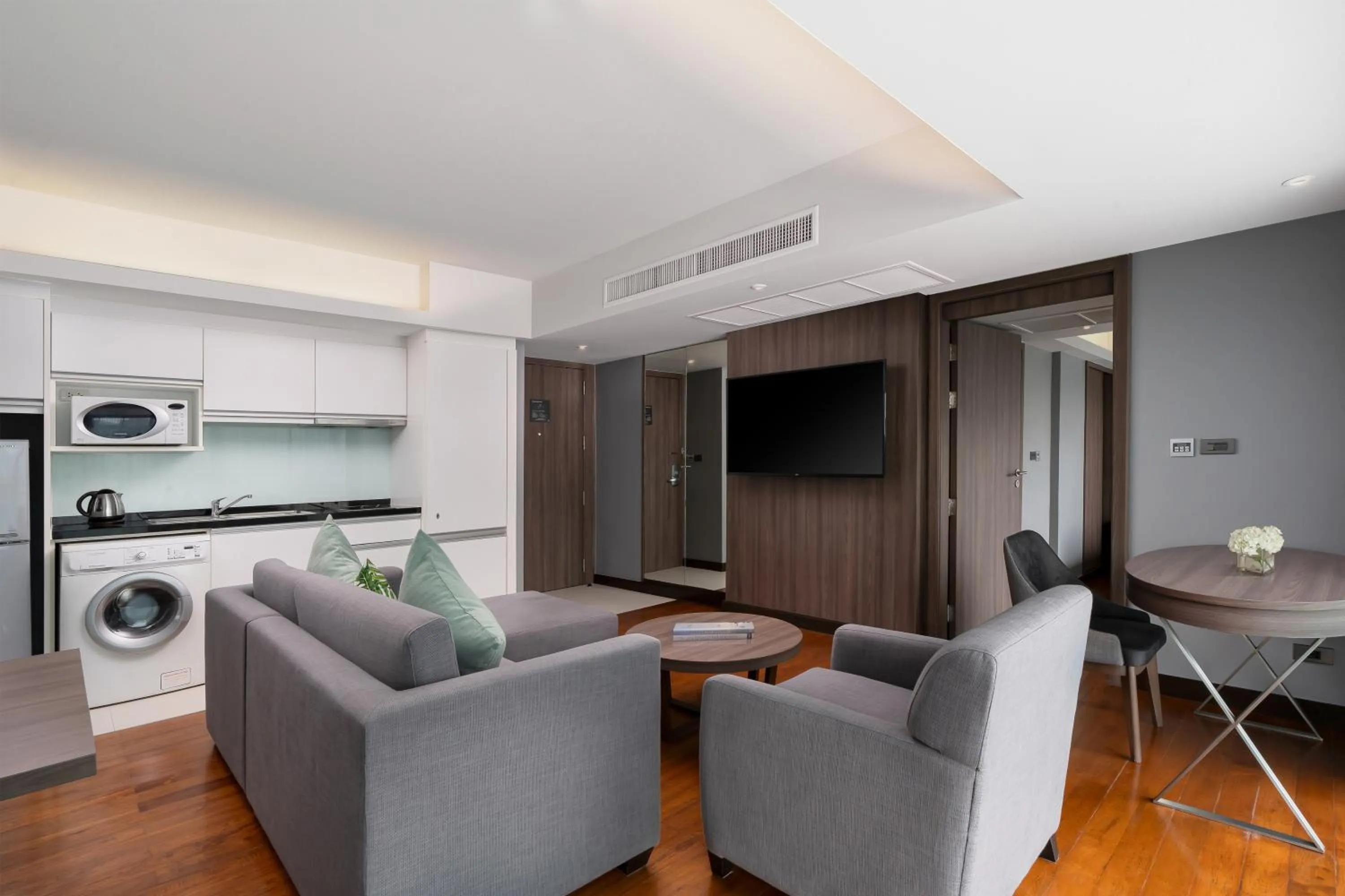 Living room in Hotel Mermaid Bangkok