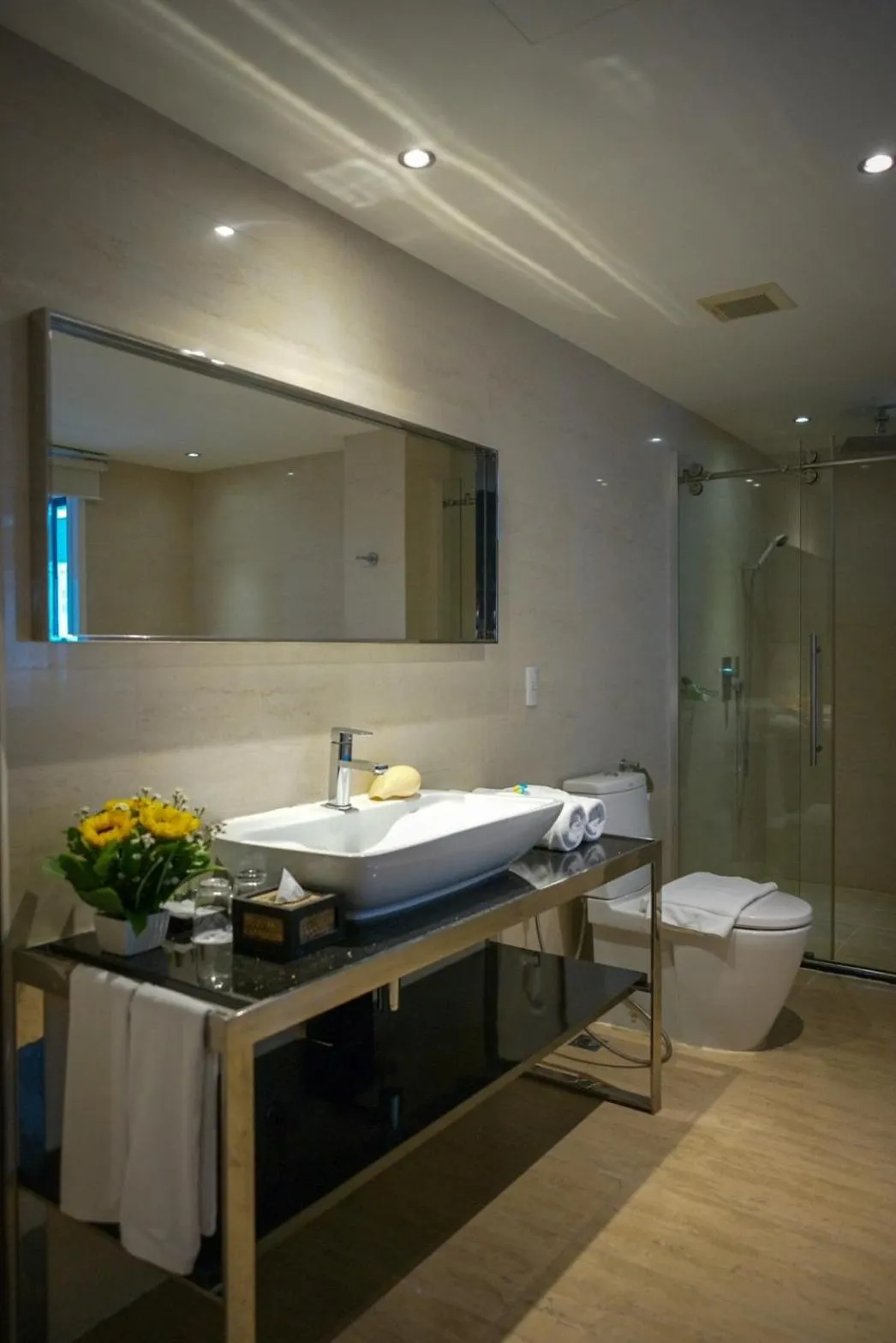 Shower in Hotel Mermaid Bangkok