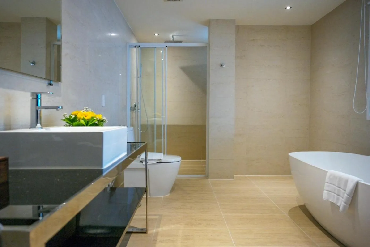 Shower in Hotel Mermaid Bangkok