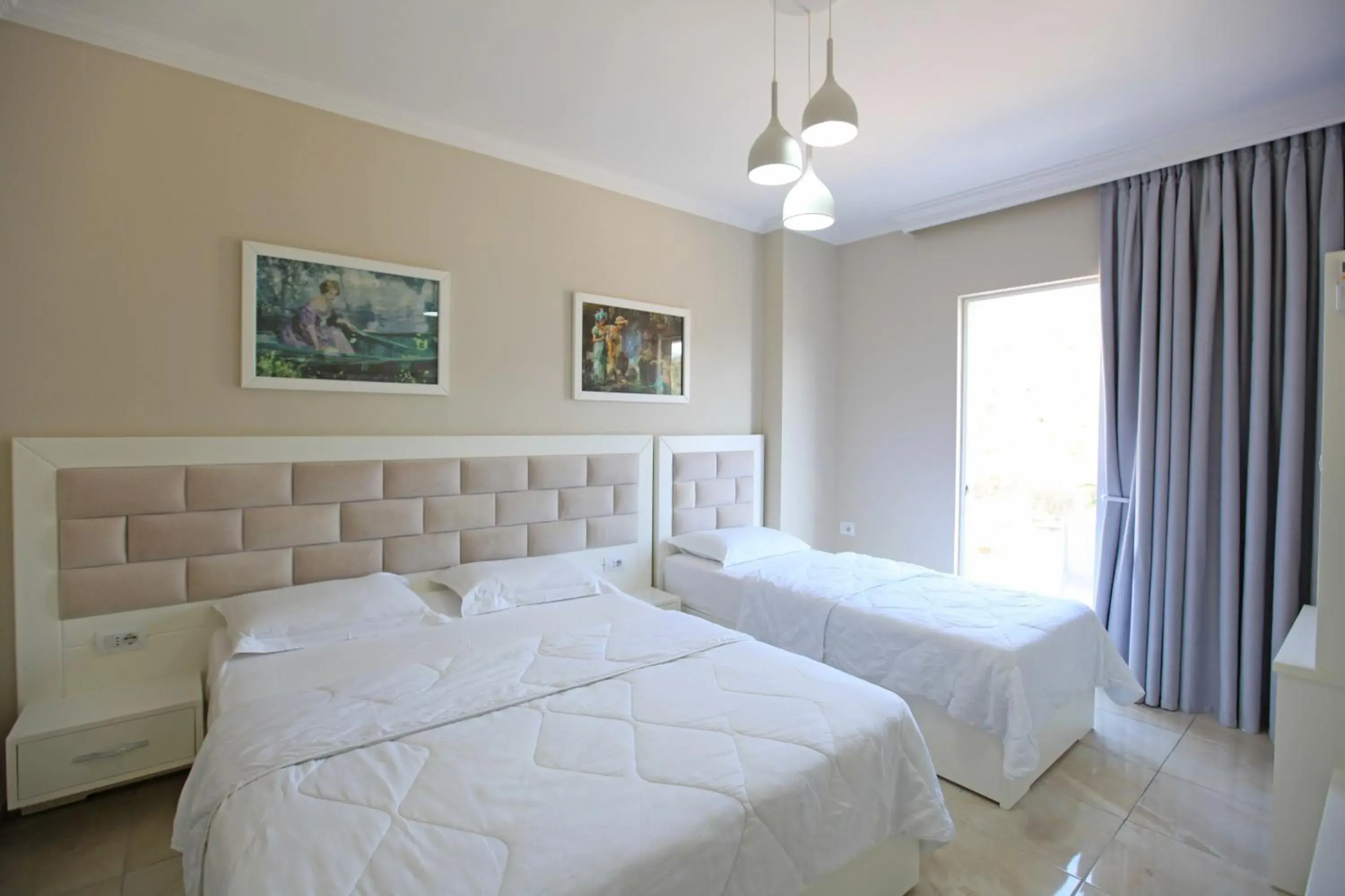 Triple Room with Balcony in Hotel Mare Triple Room with Balcony in Hotel Mare