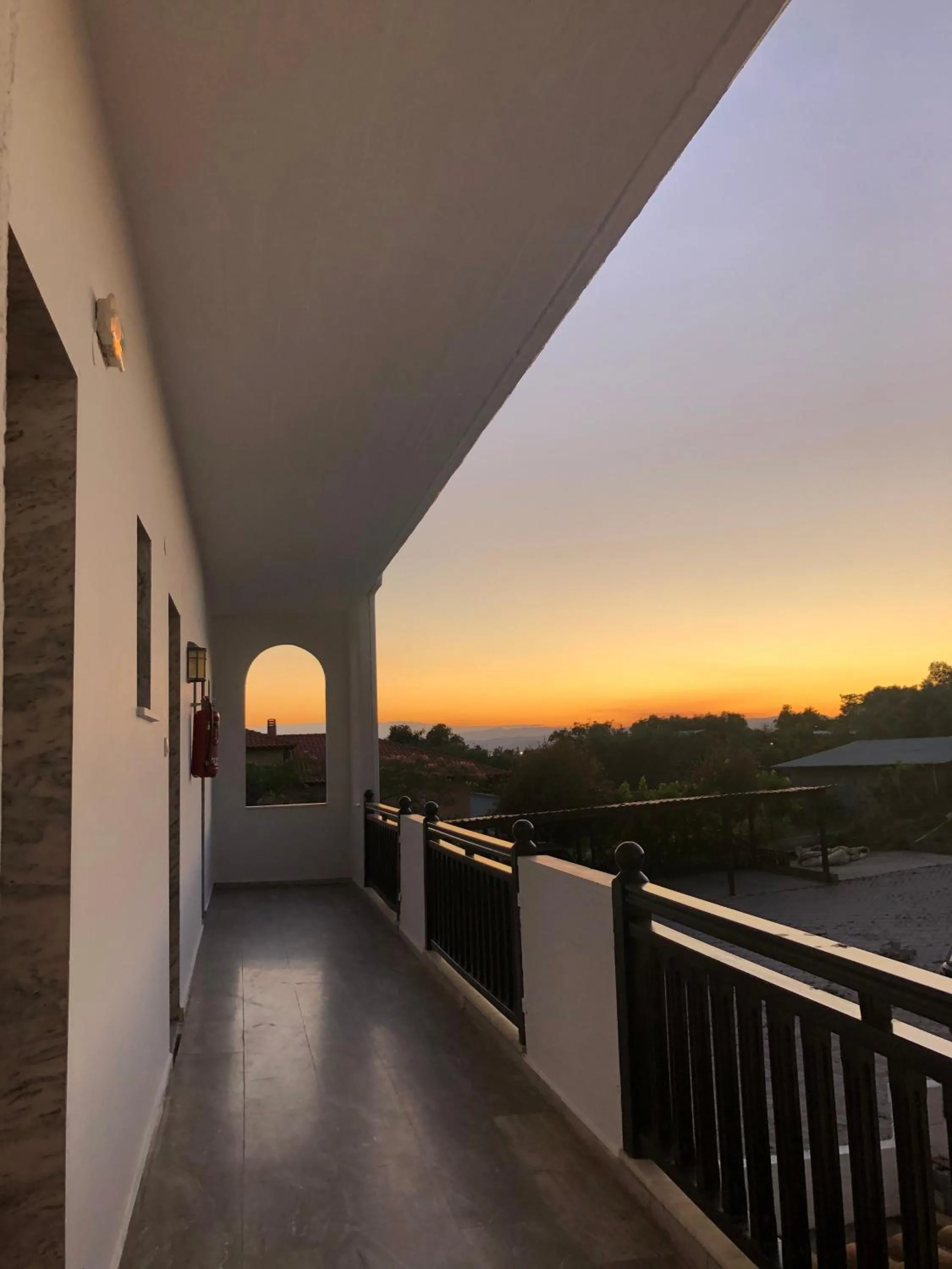 Hotel Avra