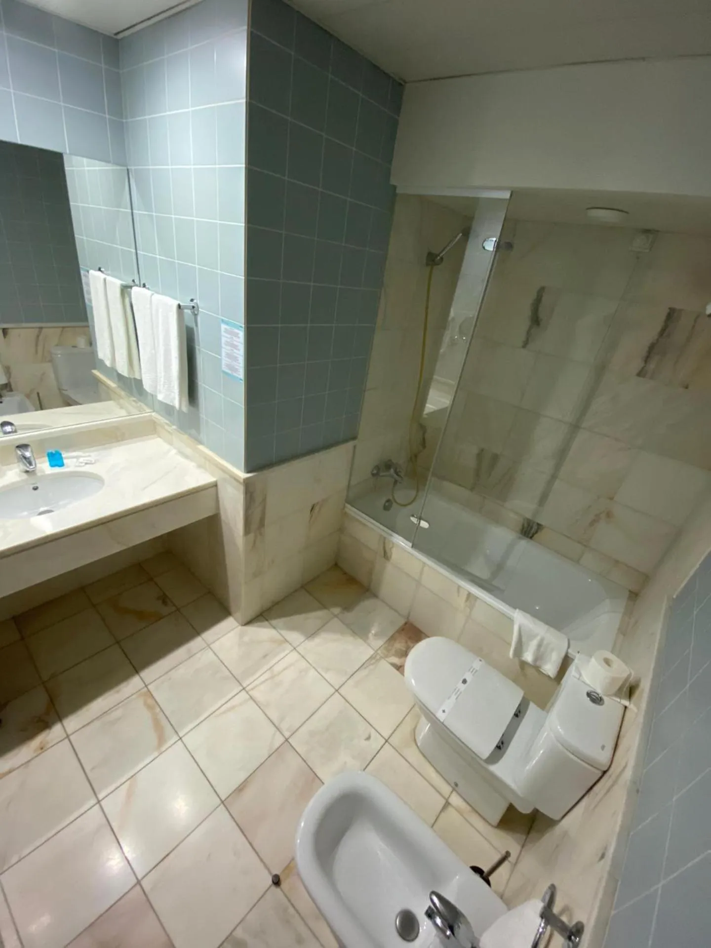 Toilet in Apulia Praia Hotel