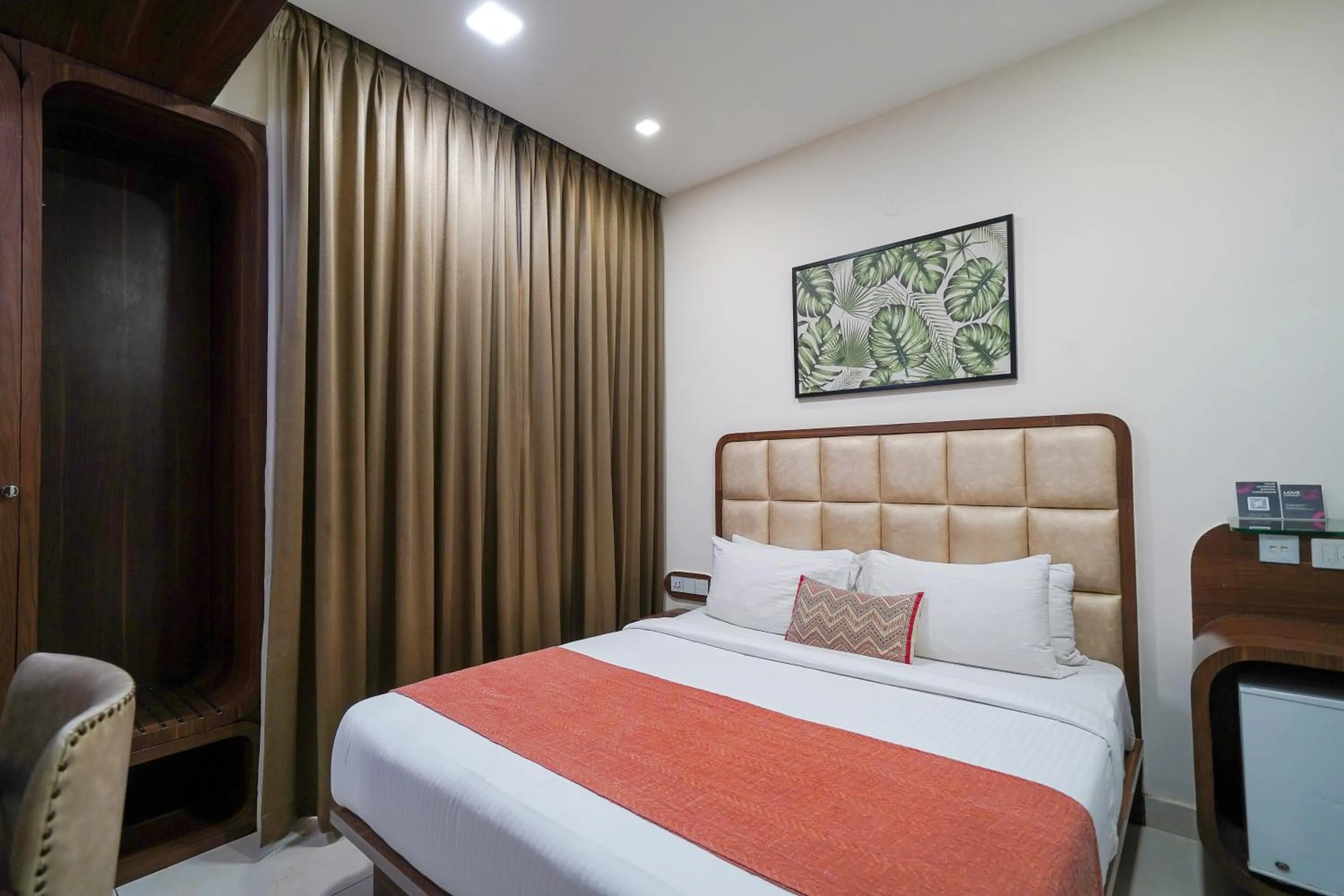 Bed in Olive Zip Btm Layout by Embassy Group