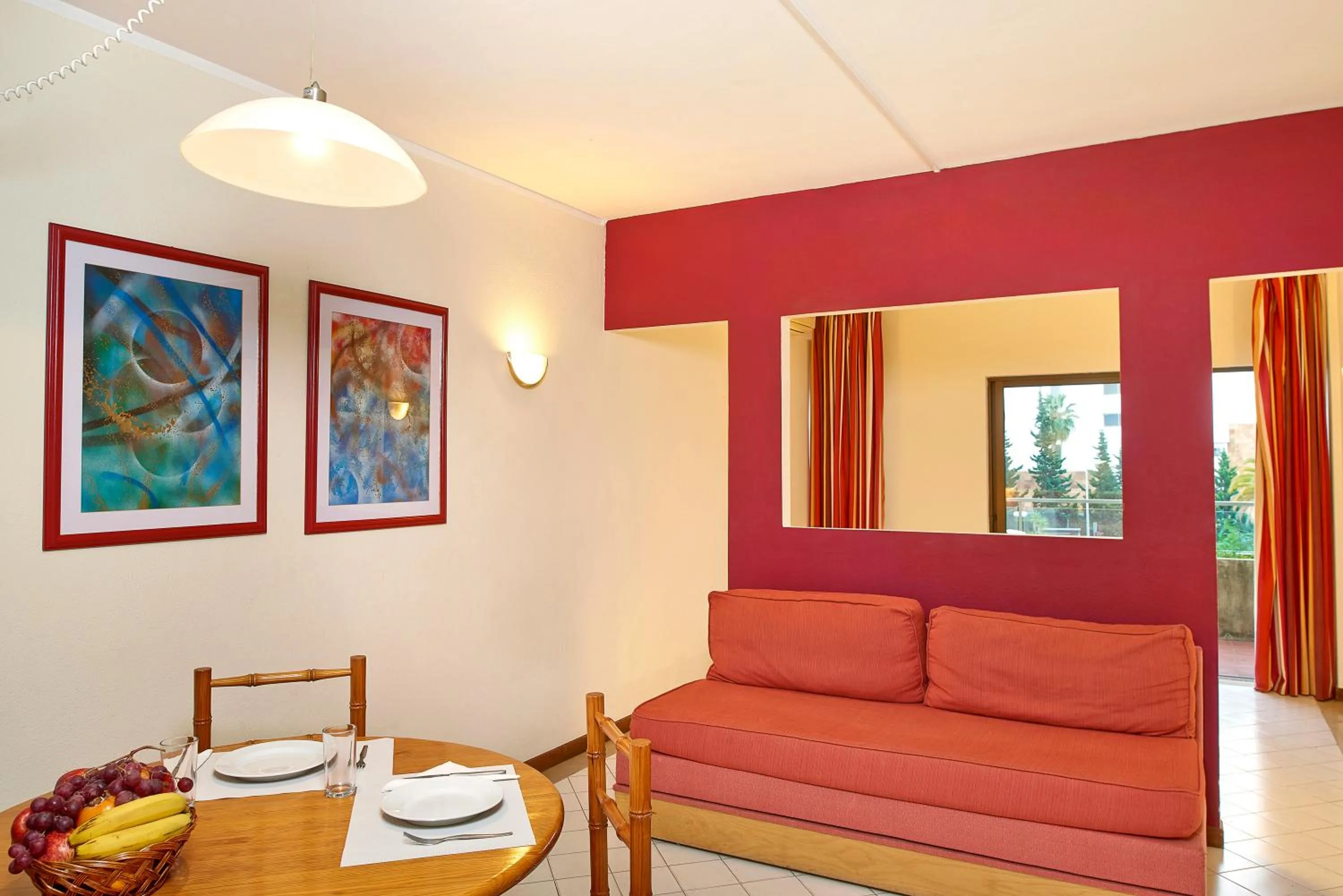 Communal lounge/ TV room in Cheerfulway Acqua Maris Balaia