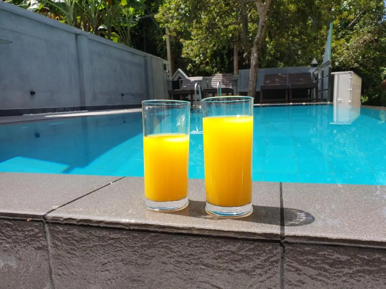 Drinks in Villa Goodwill Paradise