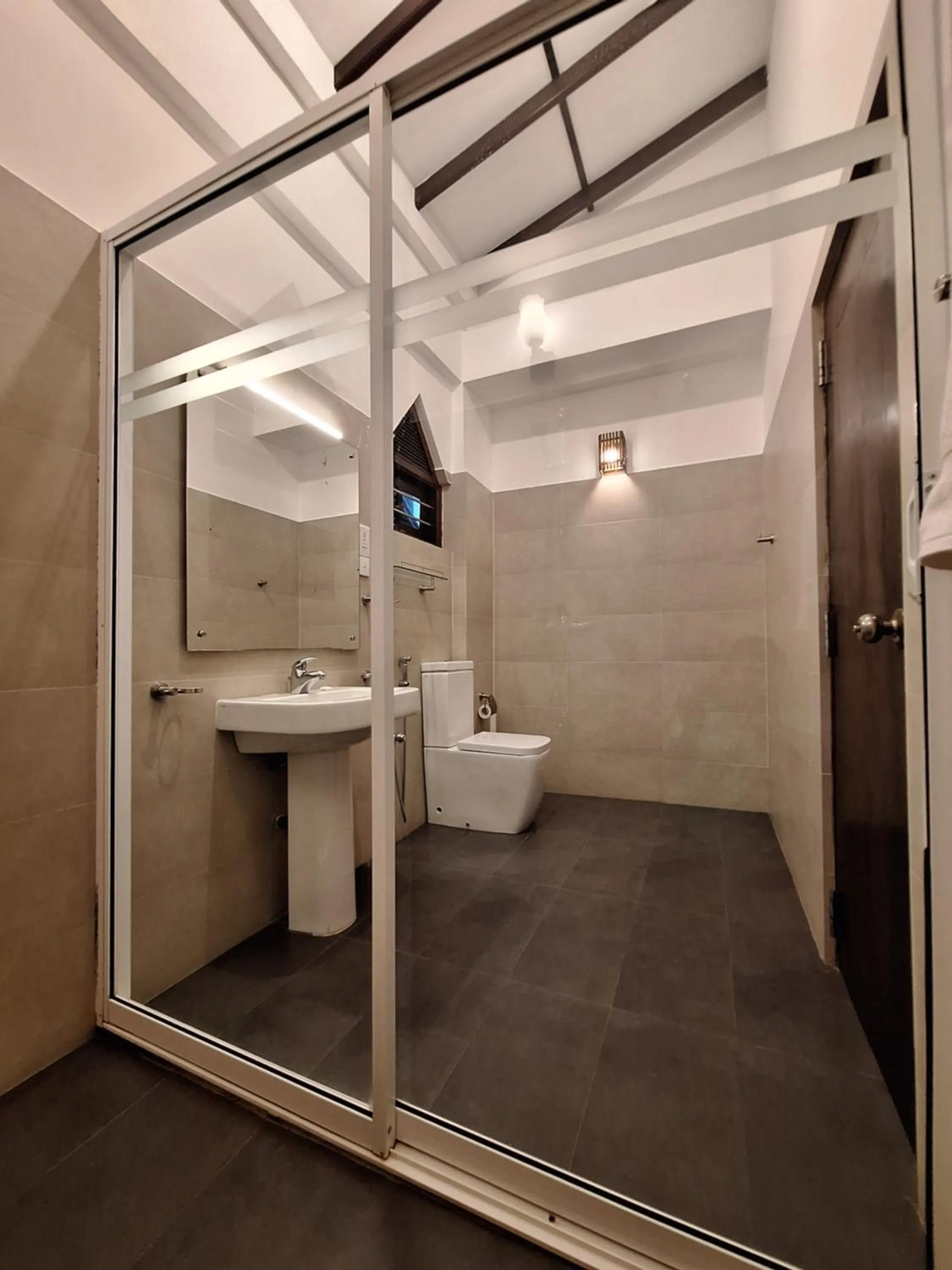 Toilet in Villa Goodwill Paradise