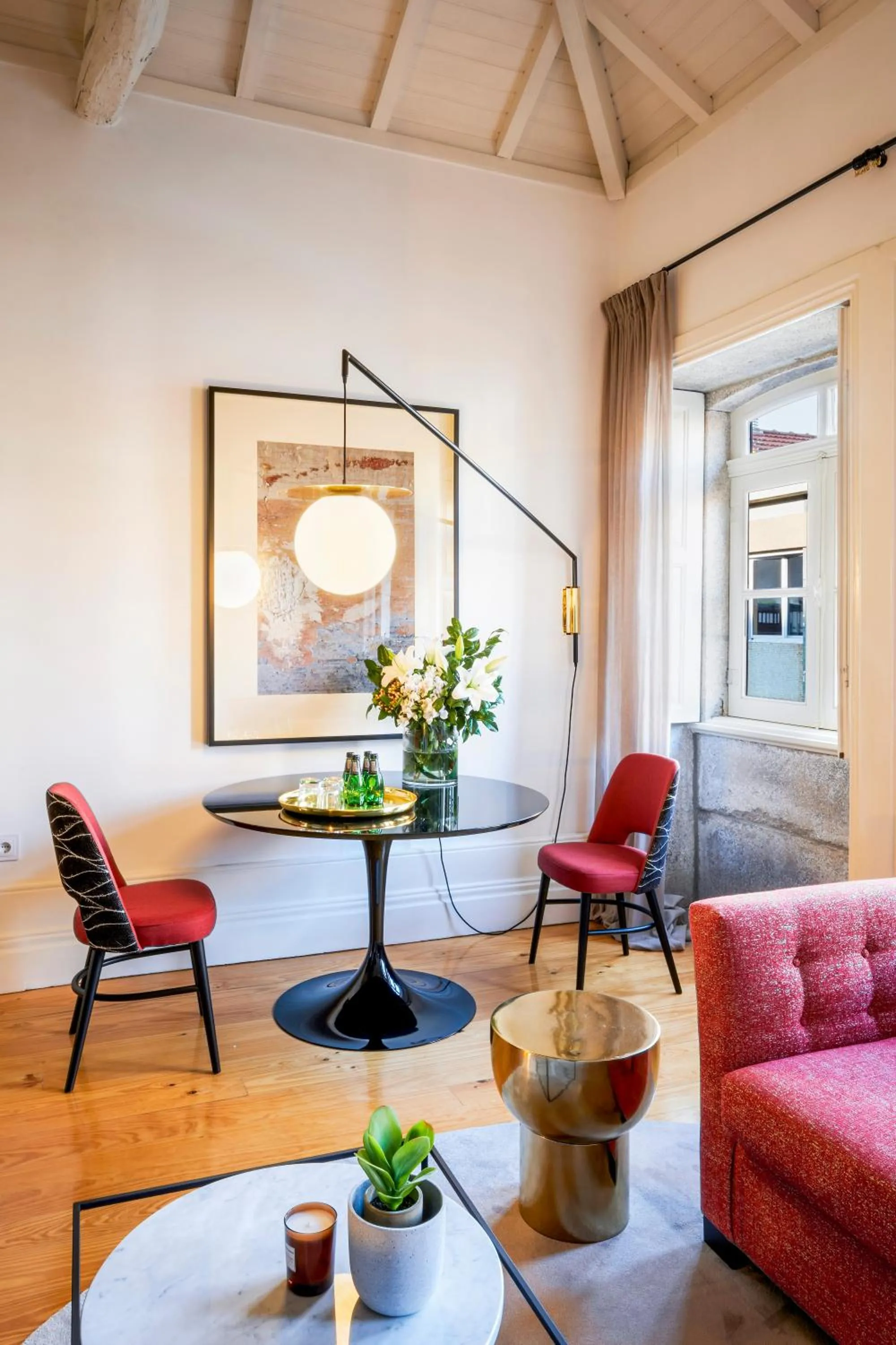 Dining area in The A5 Smart Luxury Studios
