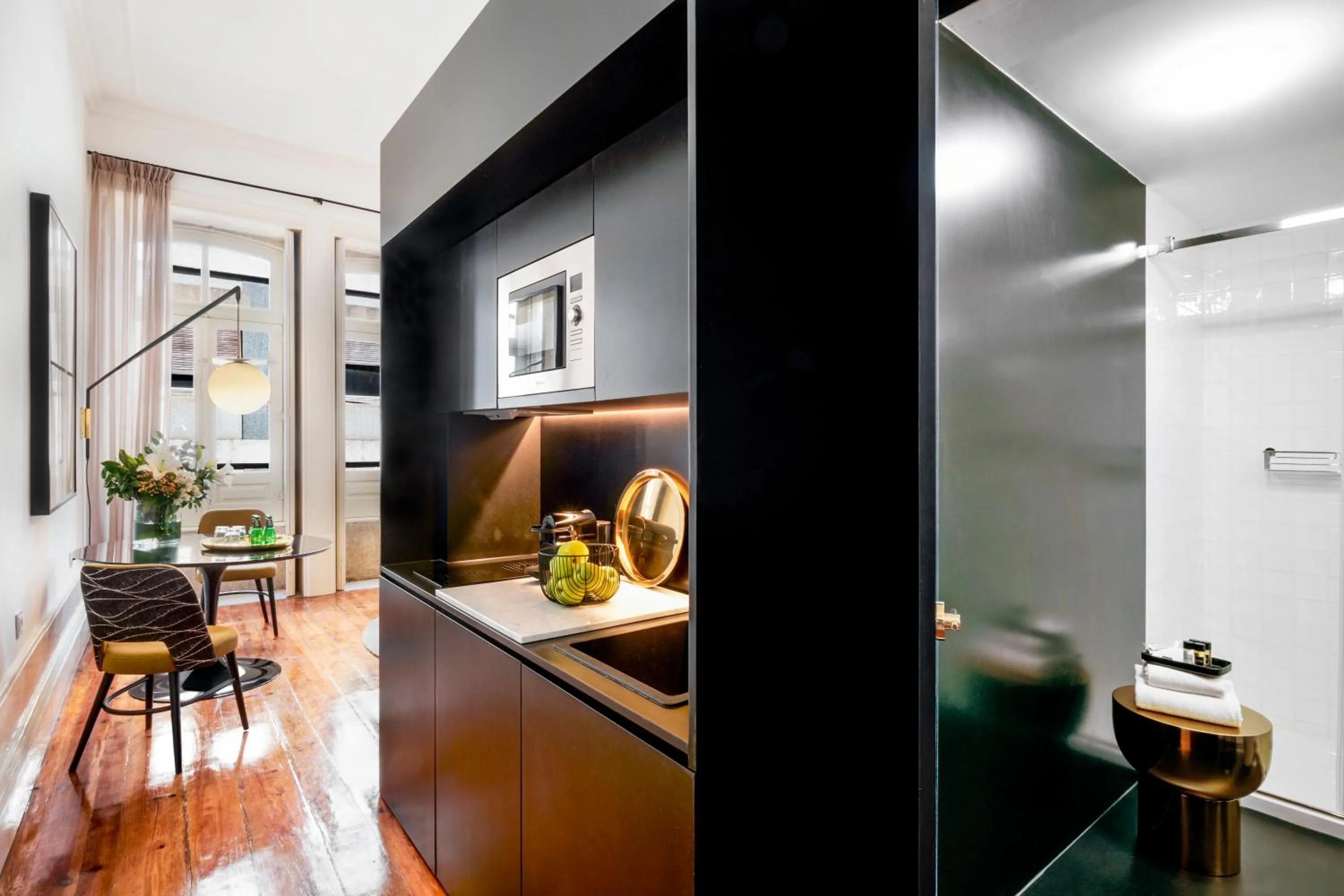 Coffee/tea facilities in The A5 Smart Luxury Studios